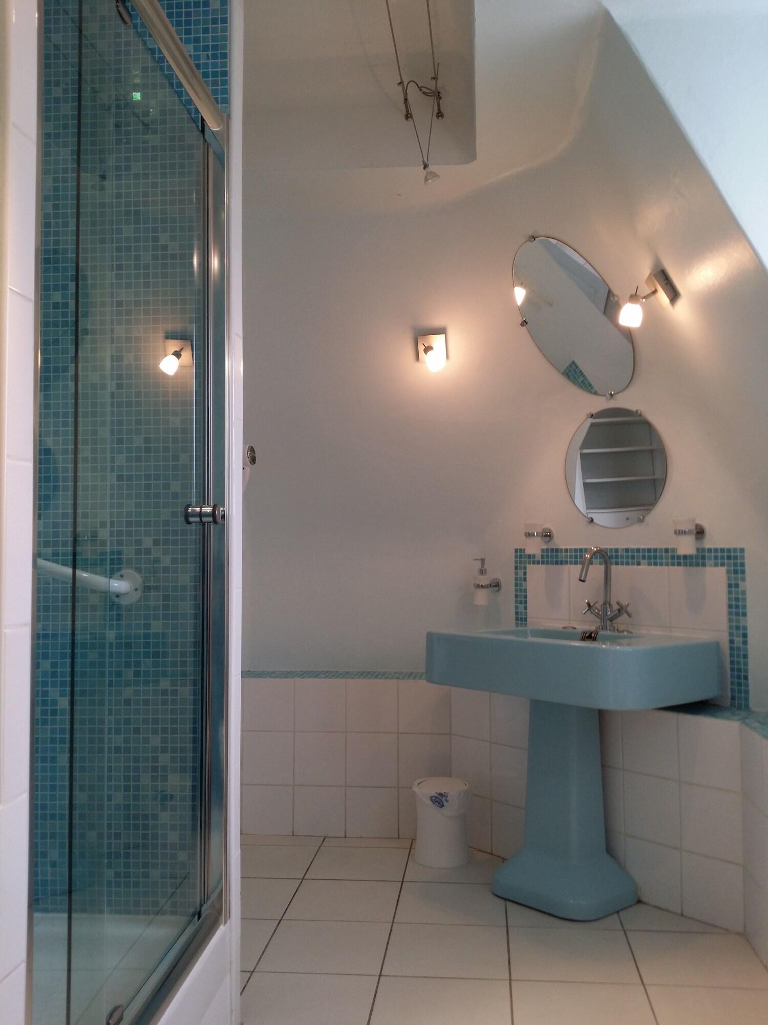 Double Classic Double Bed