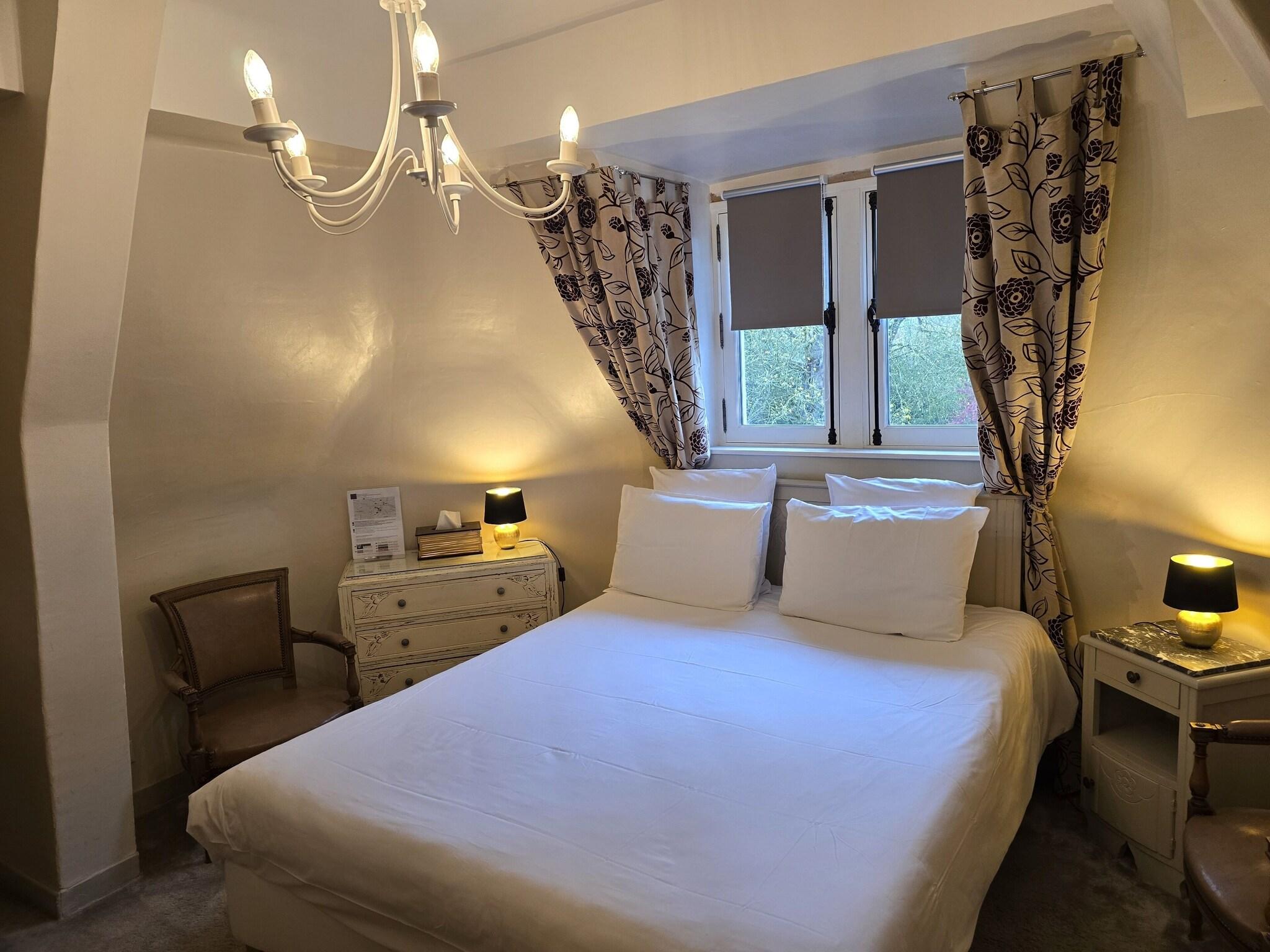 Double Classic Double Bed