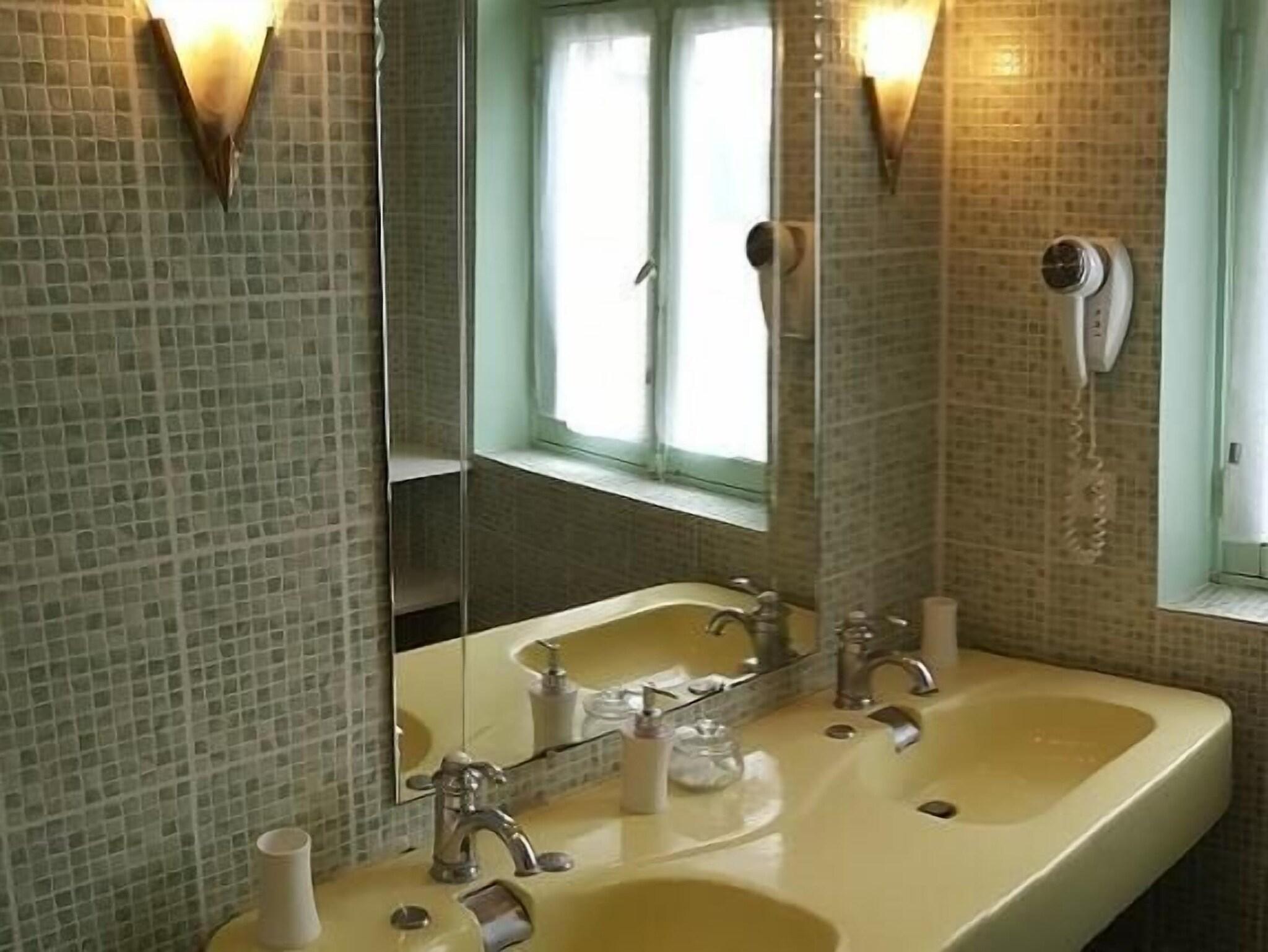 Apartment Superior Queen Bed