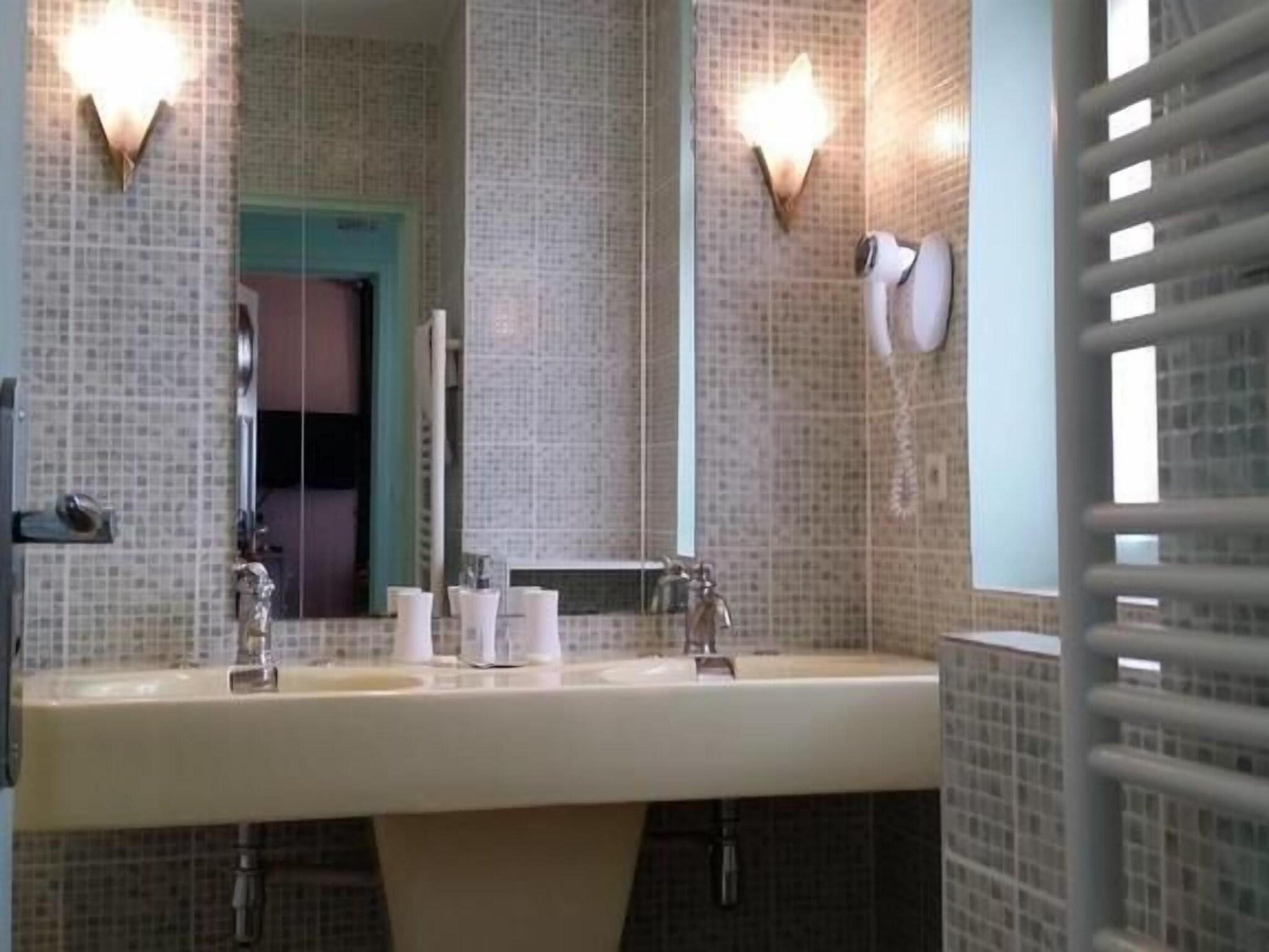 Apartment Superior Queen Bed