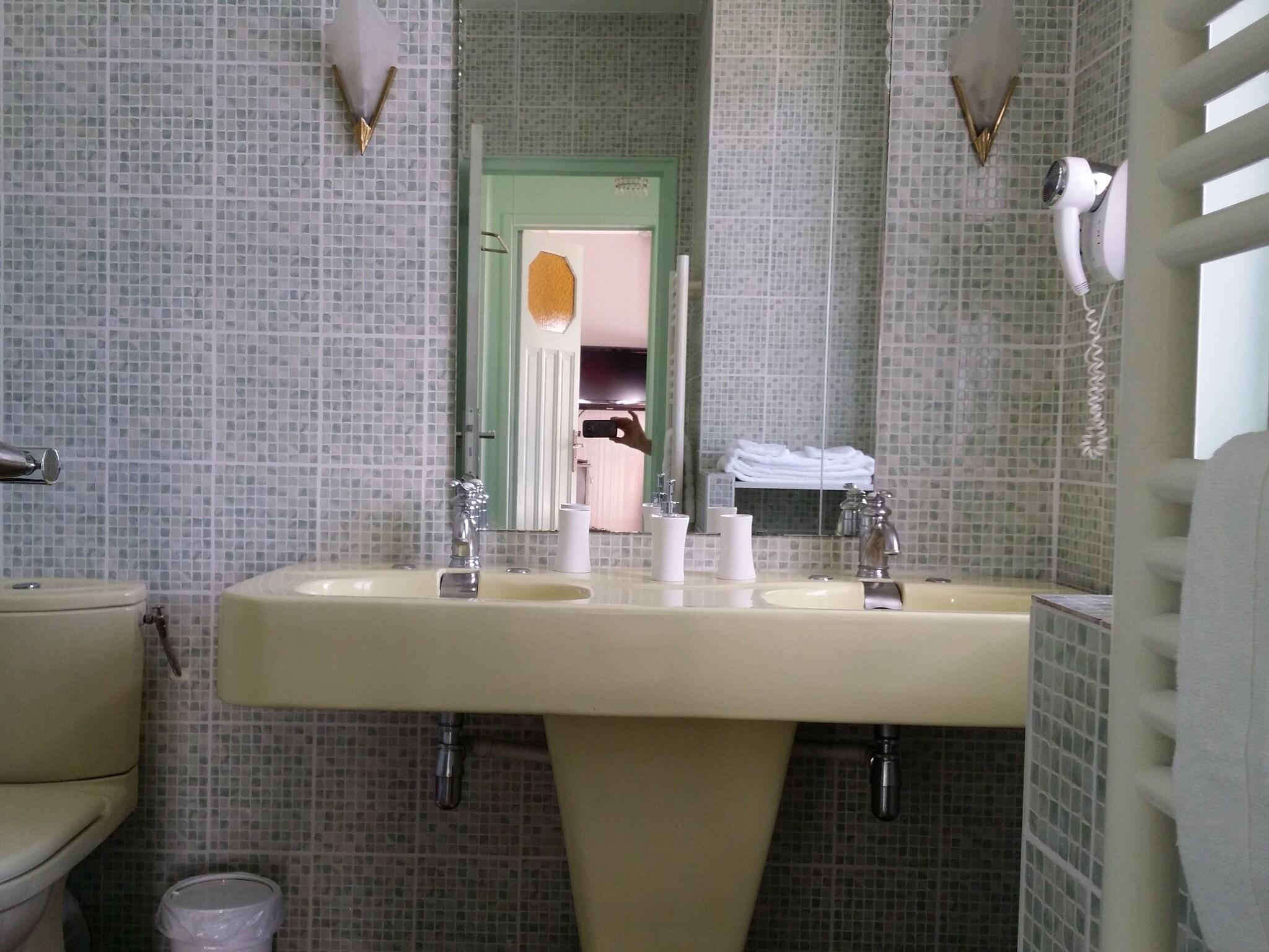 Apartment Superior Queen Bed