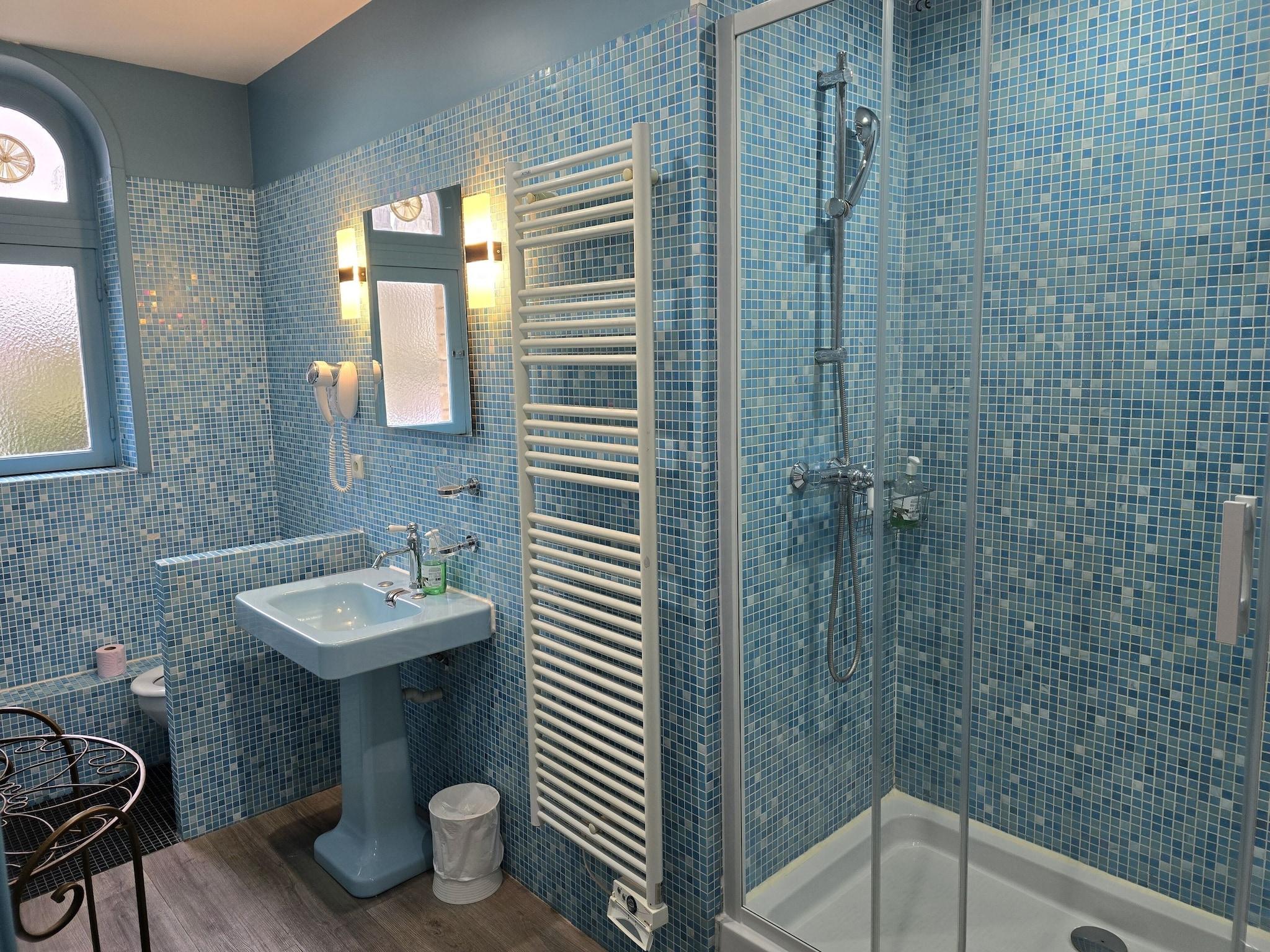 Double Superior Queen Bed