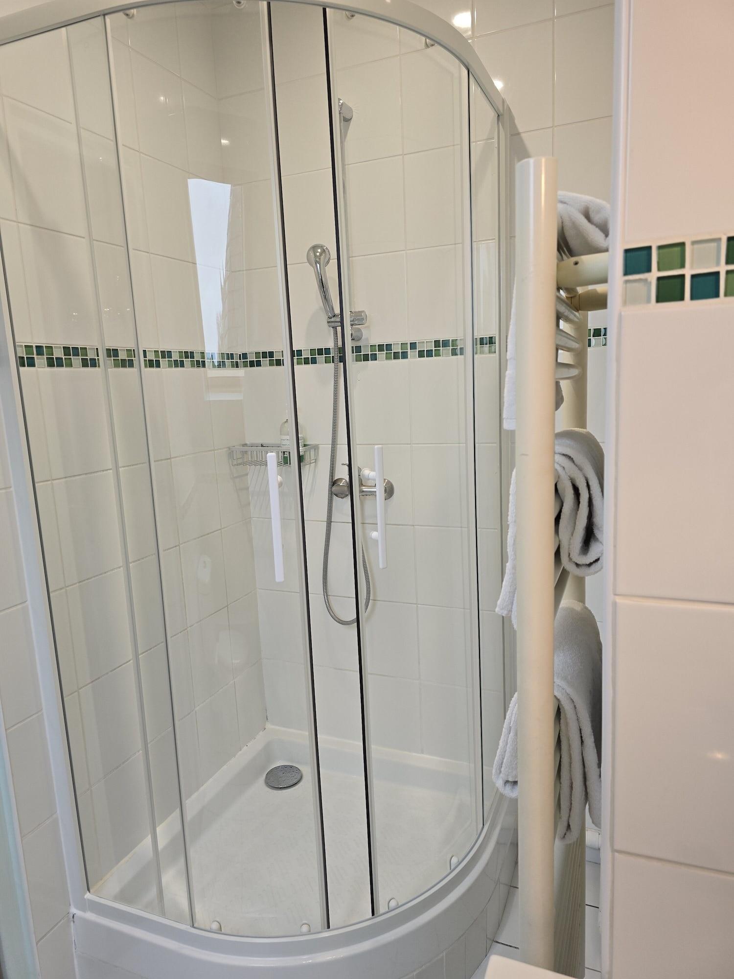 Double Classic Double Bed