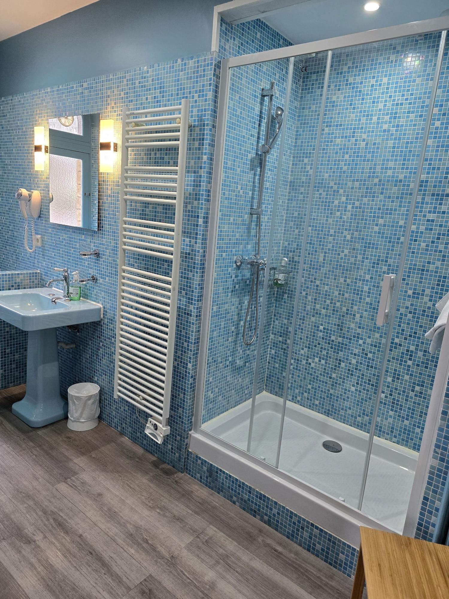 Double Superior Queen Bed