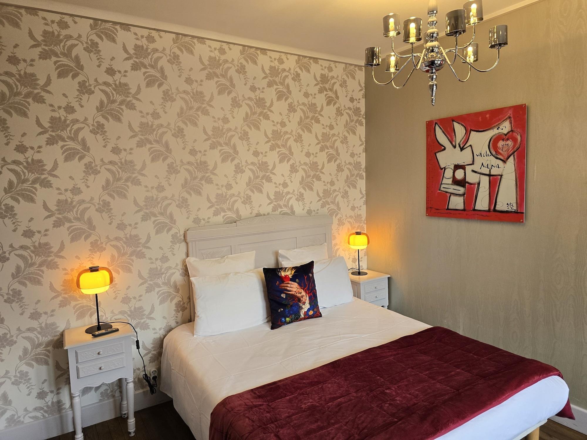 Double Queen Size Bed