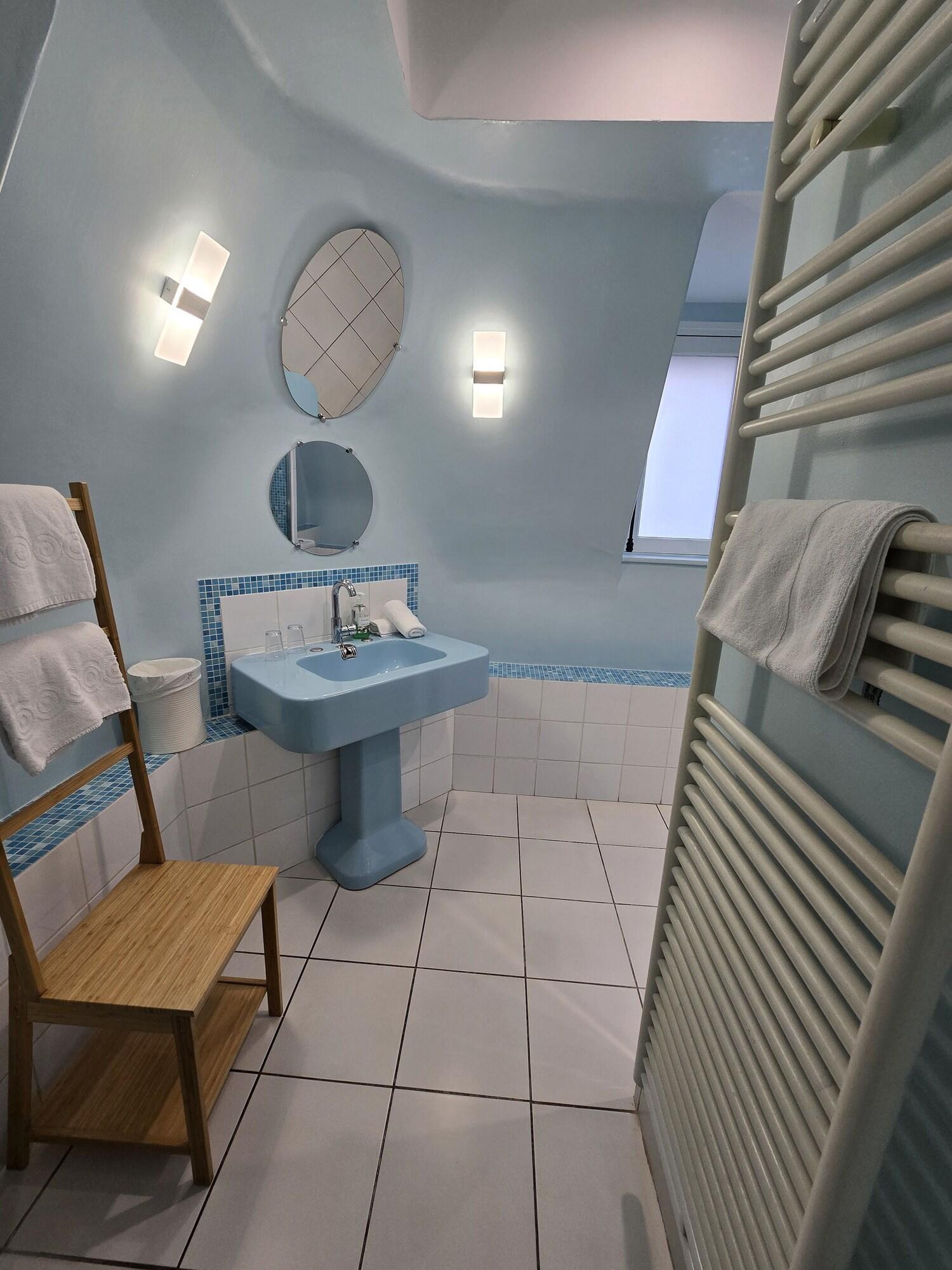 Double Classic Double Bed