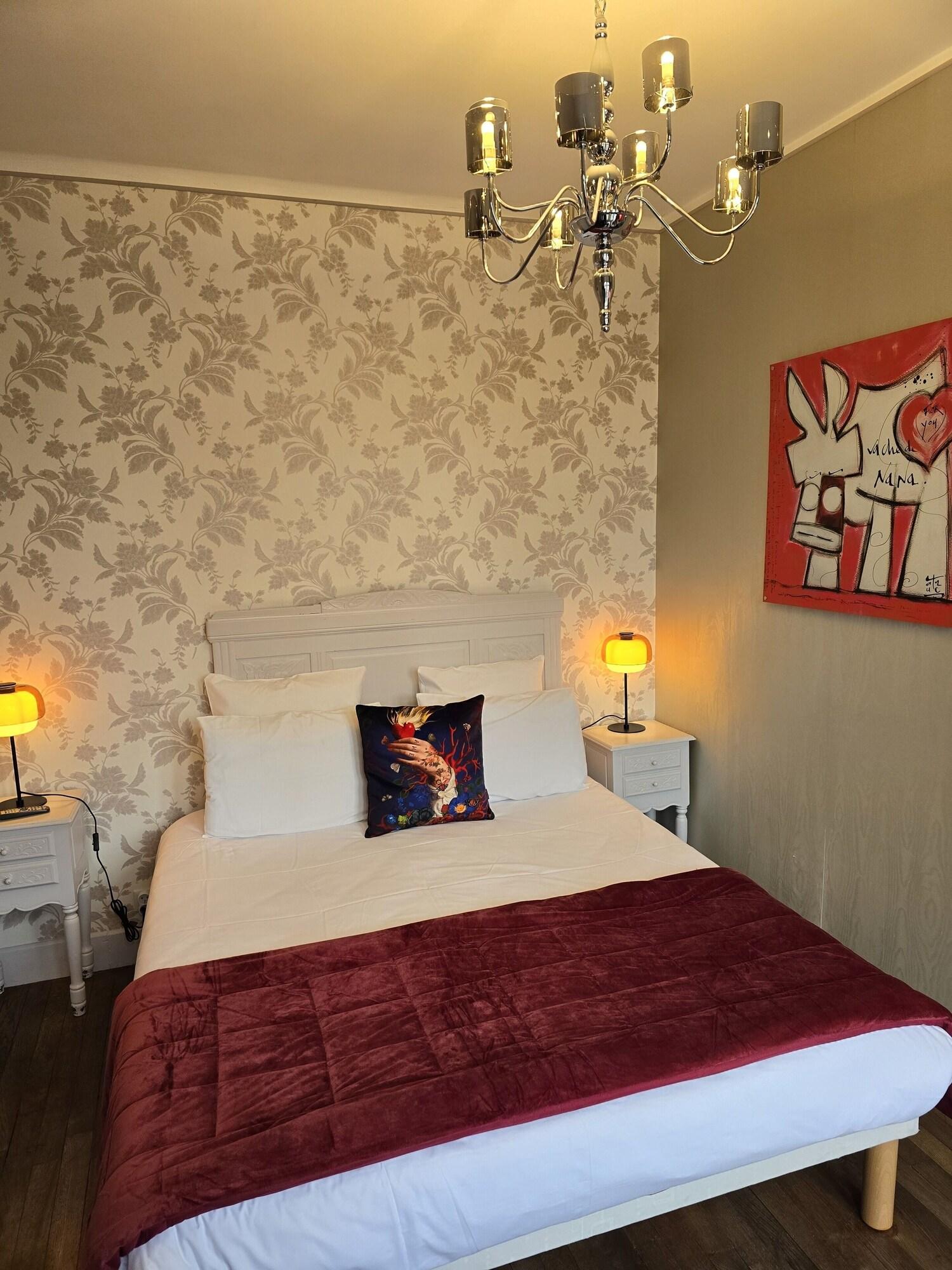 Double Queen Size Bed