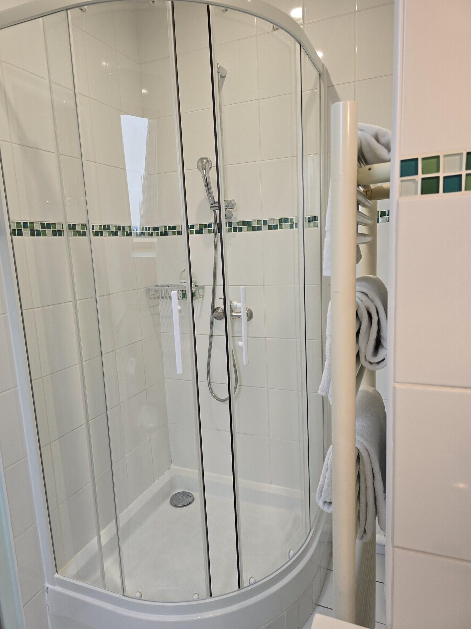 Double Classic Double Bed