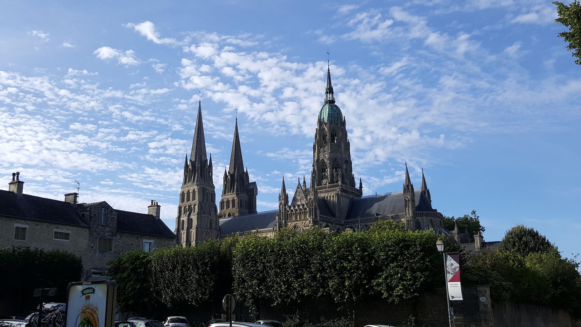 Double Superior Queen Bed