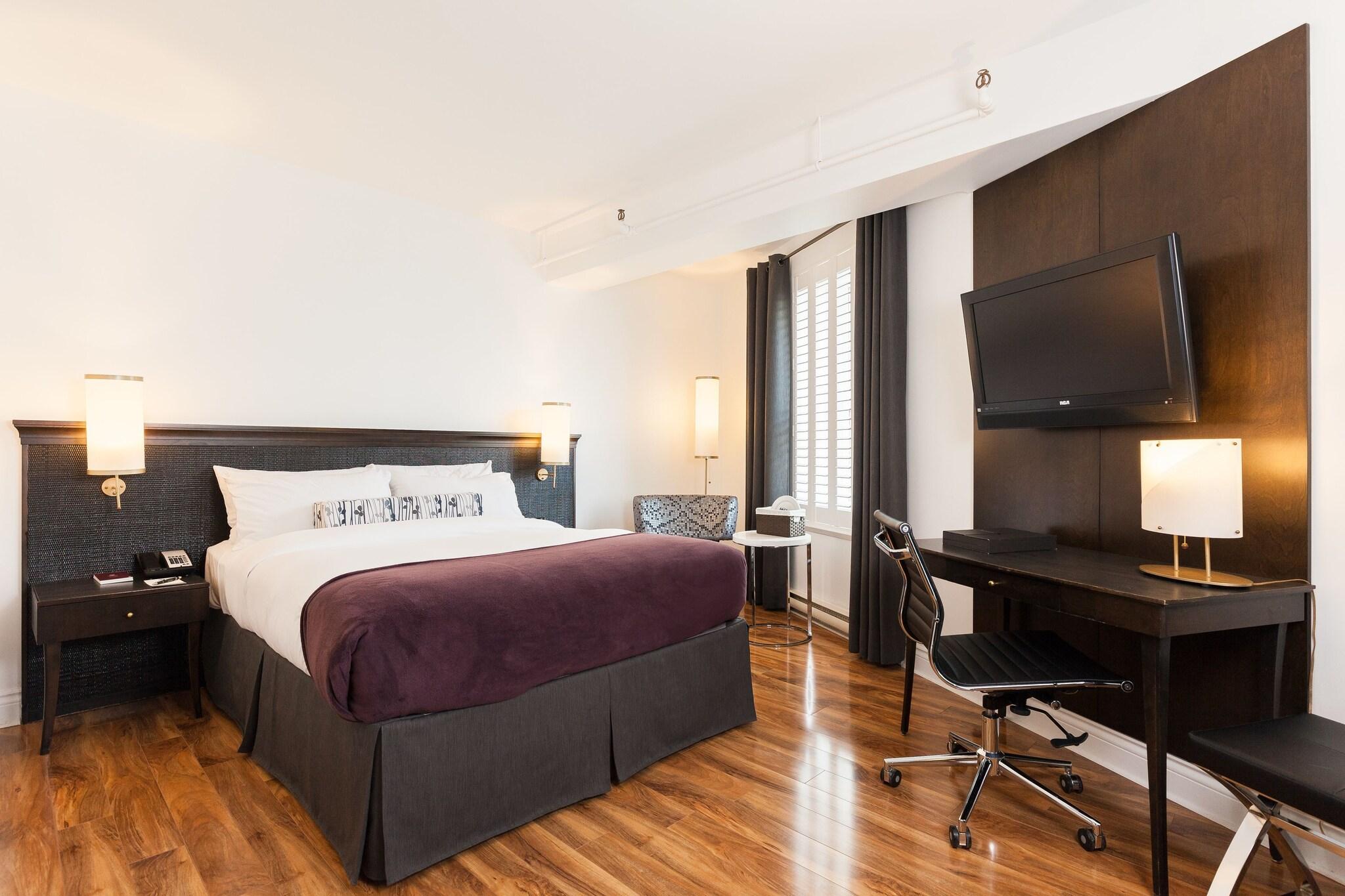 Double Classic Queen Bed