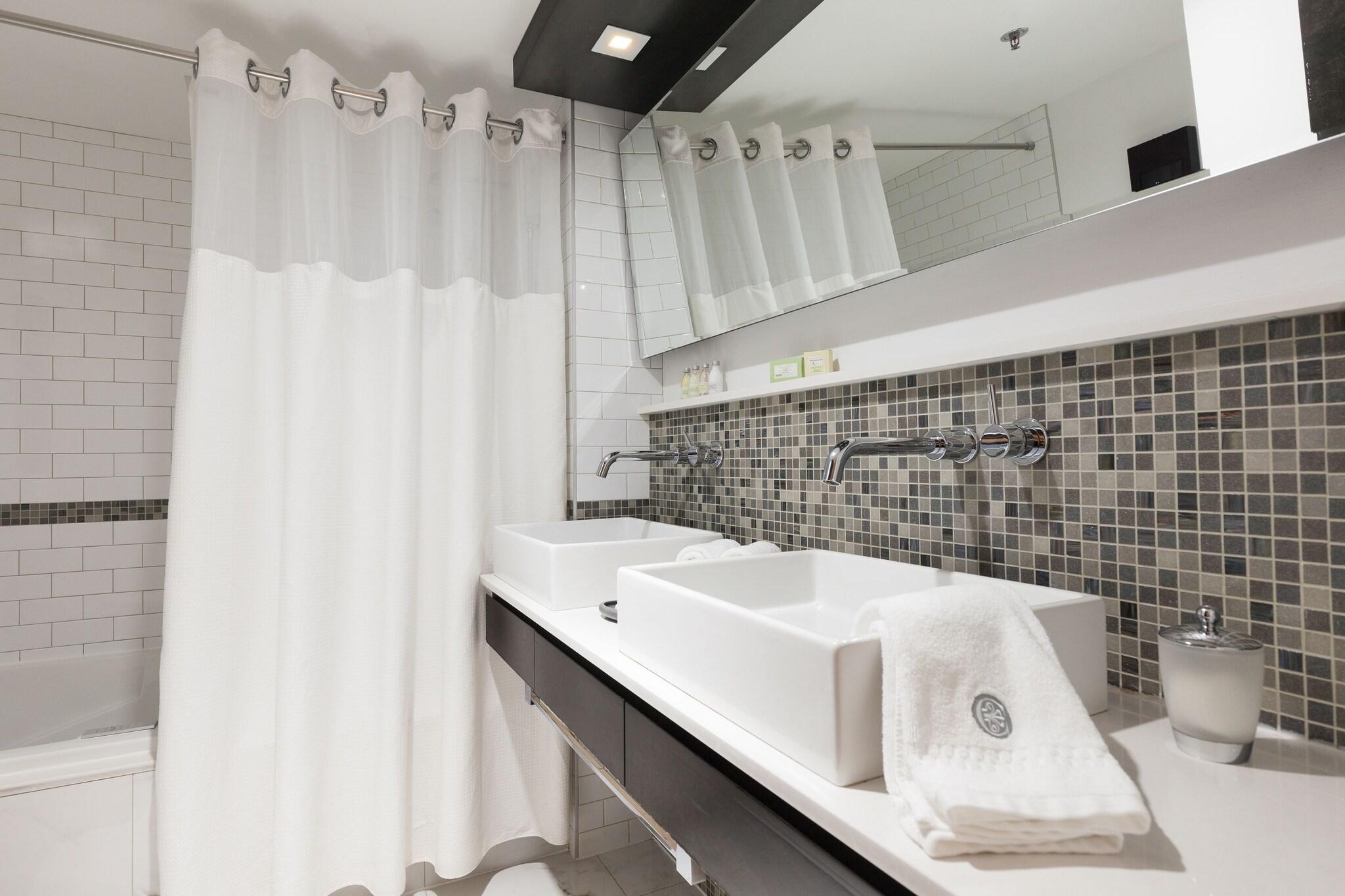 Suite Two Double Beds