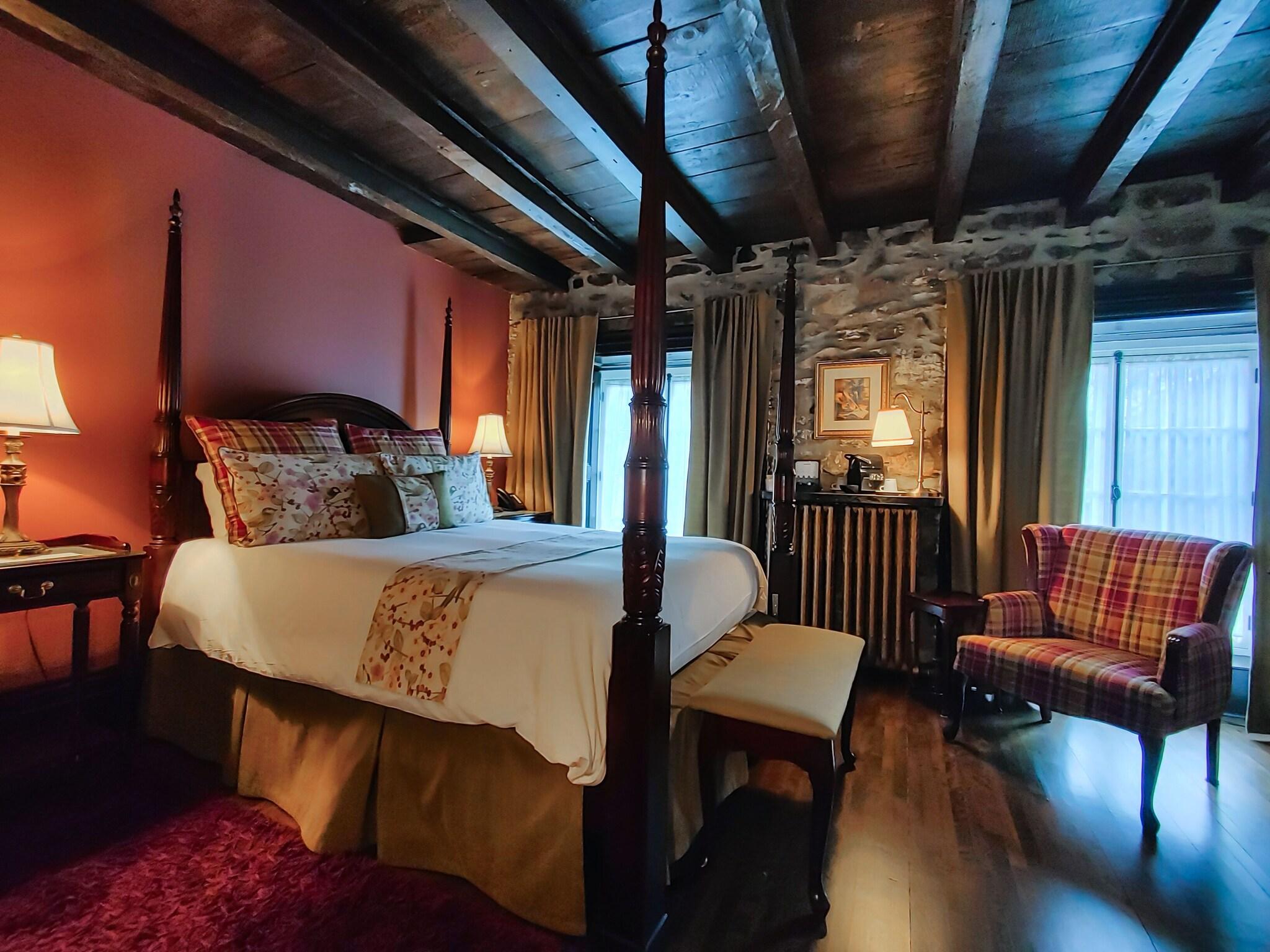 Double Classic Queen Bed