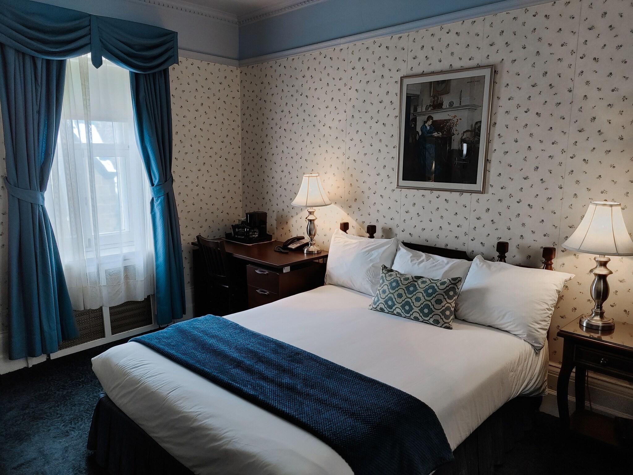 Double Queen Size Bed