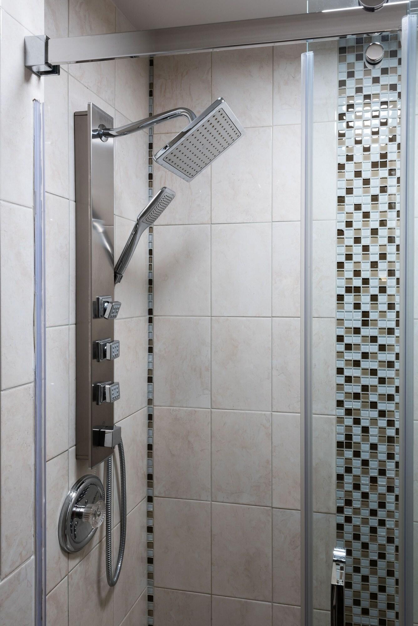 Double Queen Size Bed