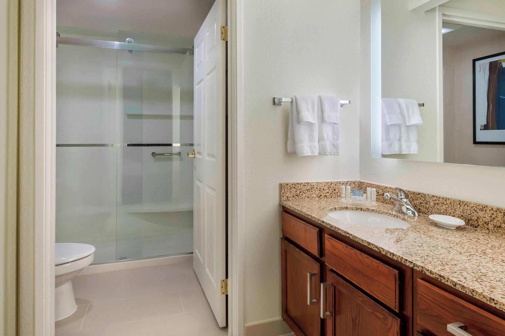 Studio Queen Size Bed