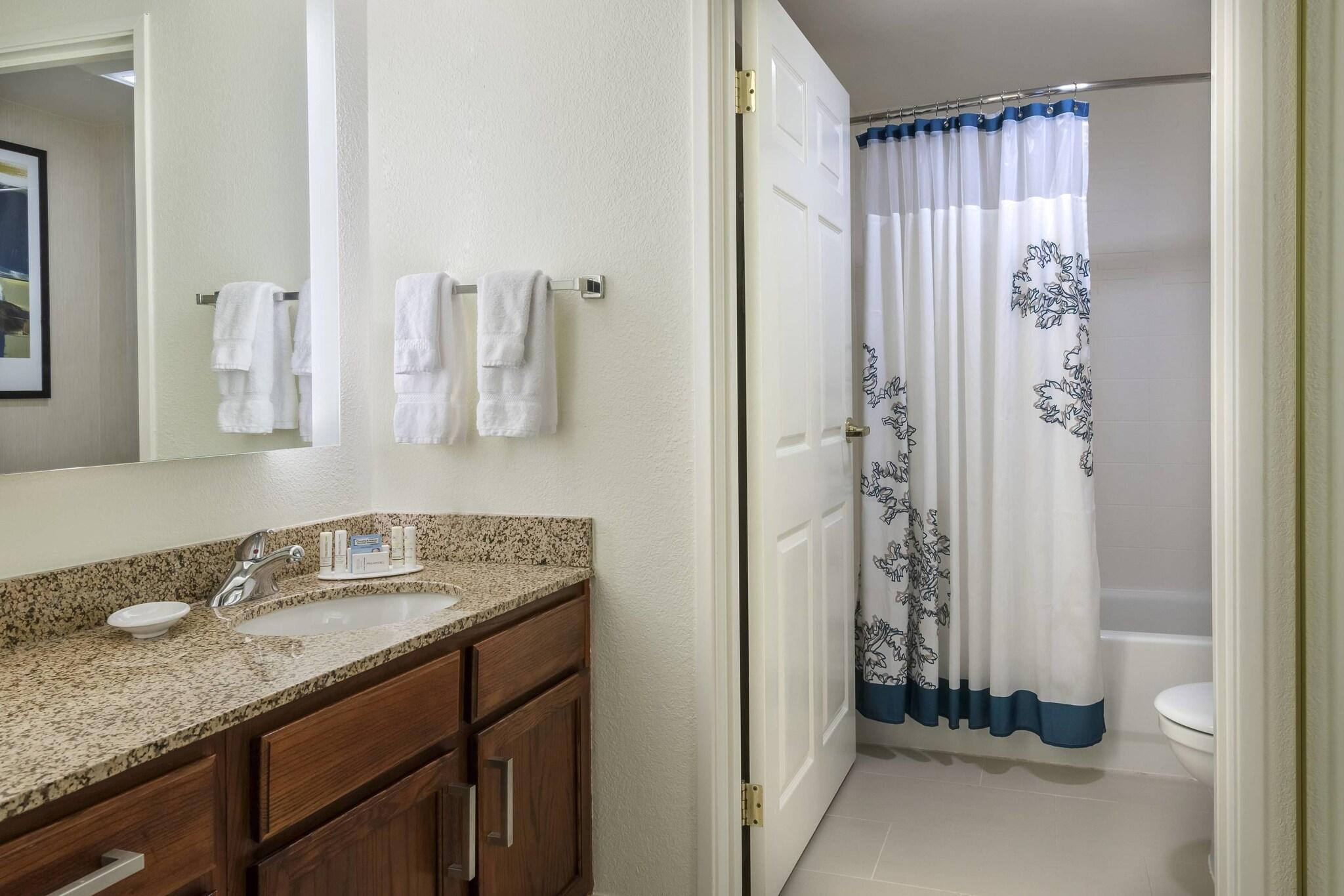 Suite Queen Size Bed