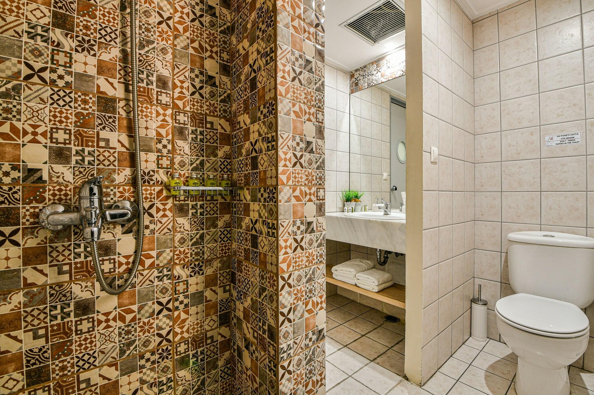 Apartment Queen Size Bed