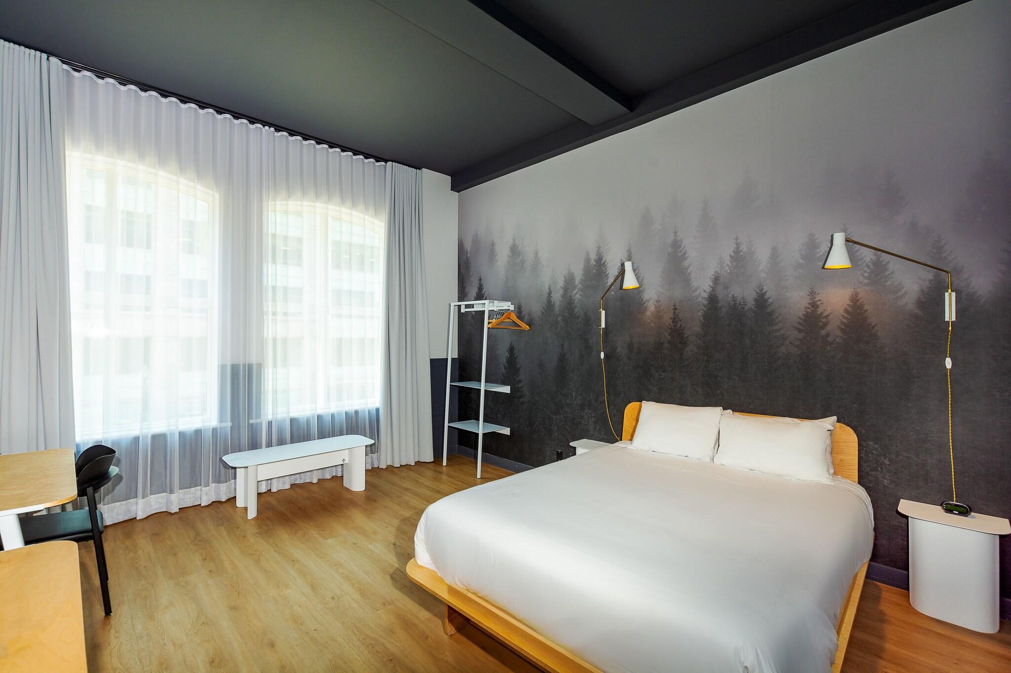 Double Queen Size Bed