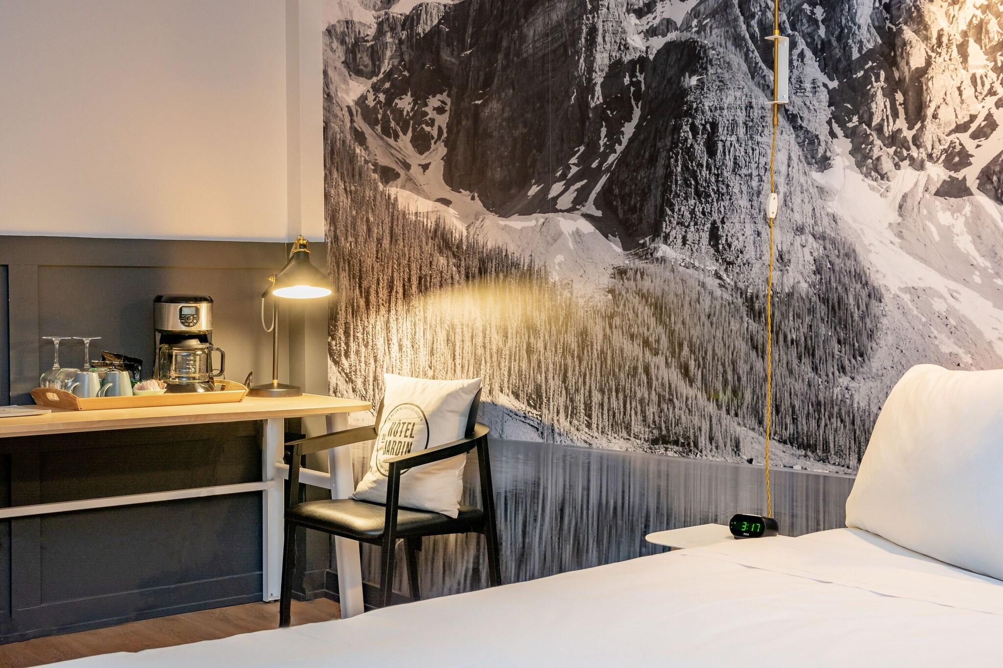 Double Business King Bed