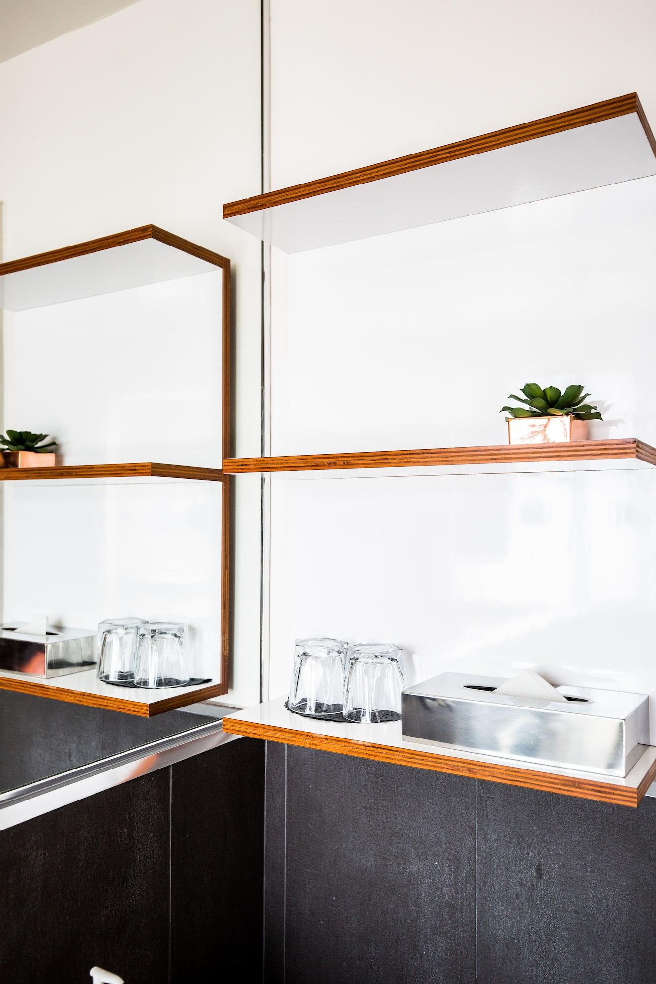 Studio Queen Size Bed