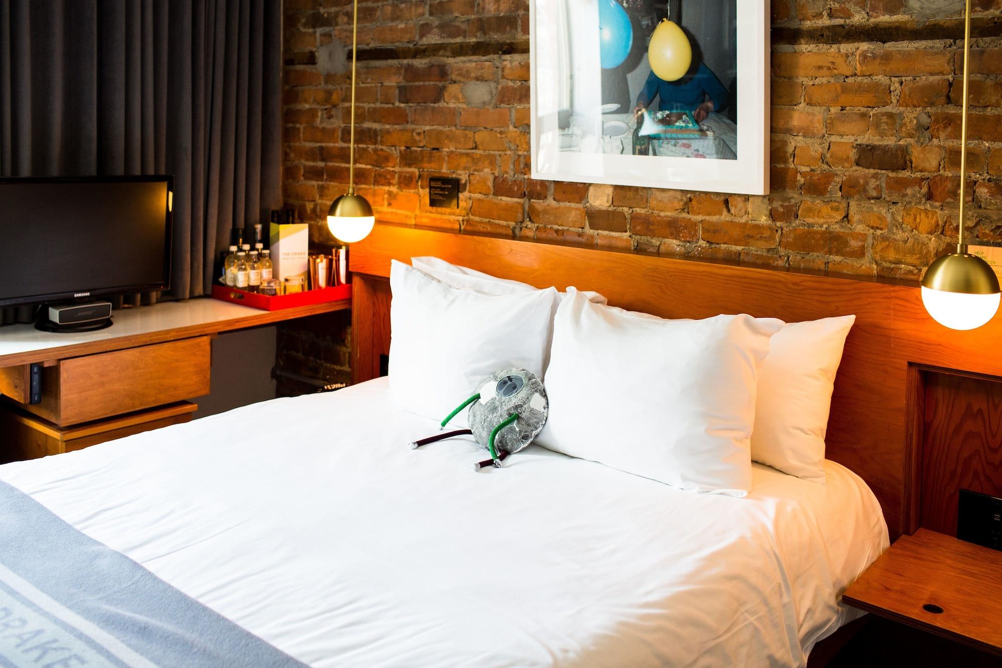 Studio Queen Size Bed