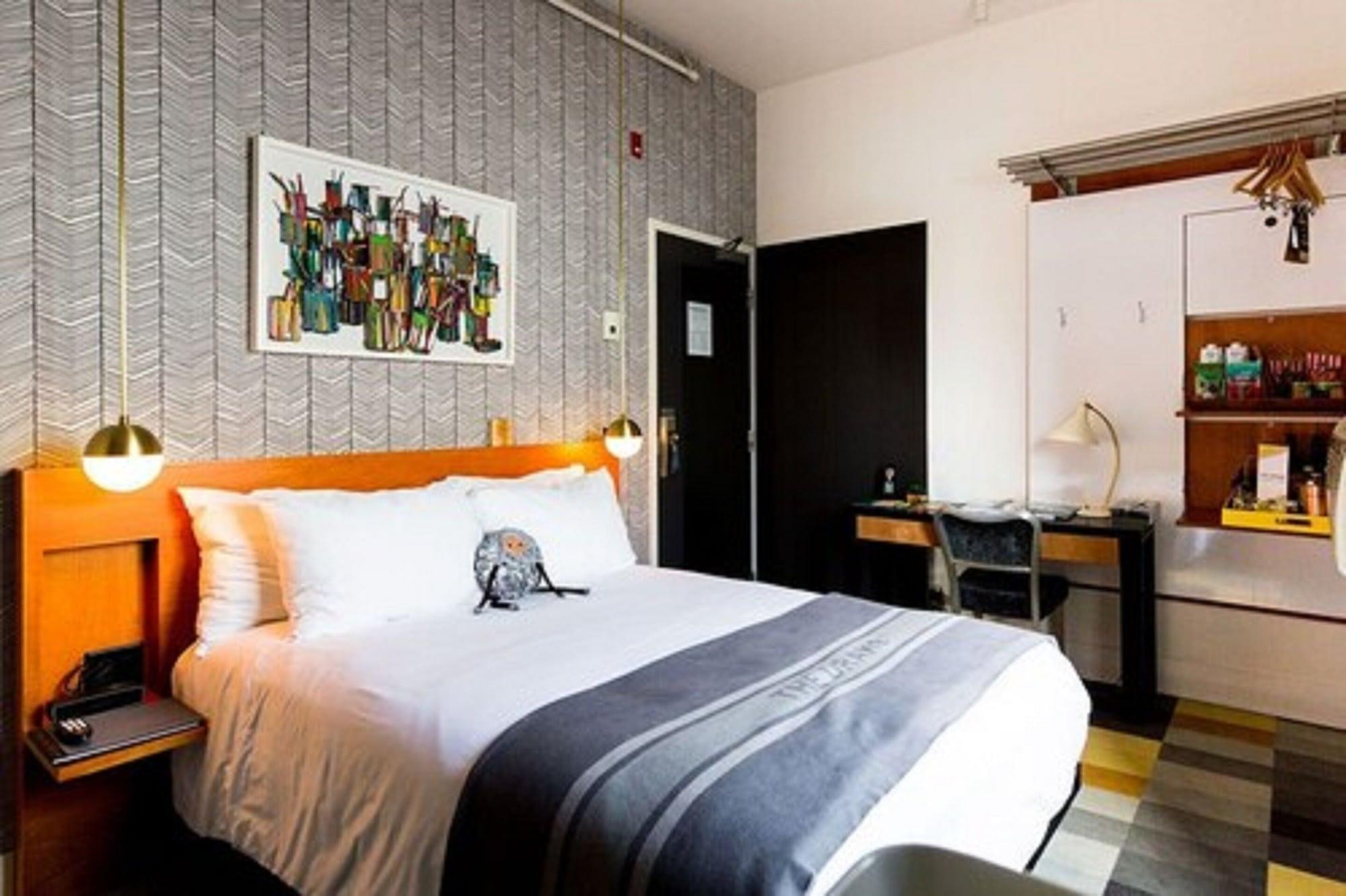 Studio Queen Size Bed