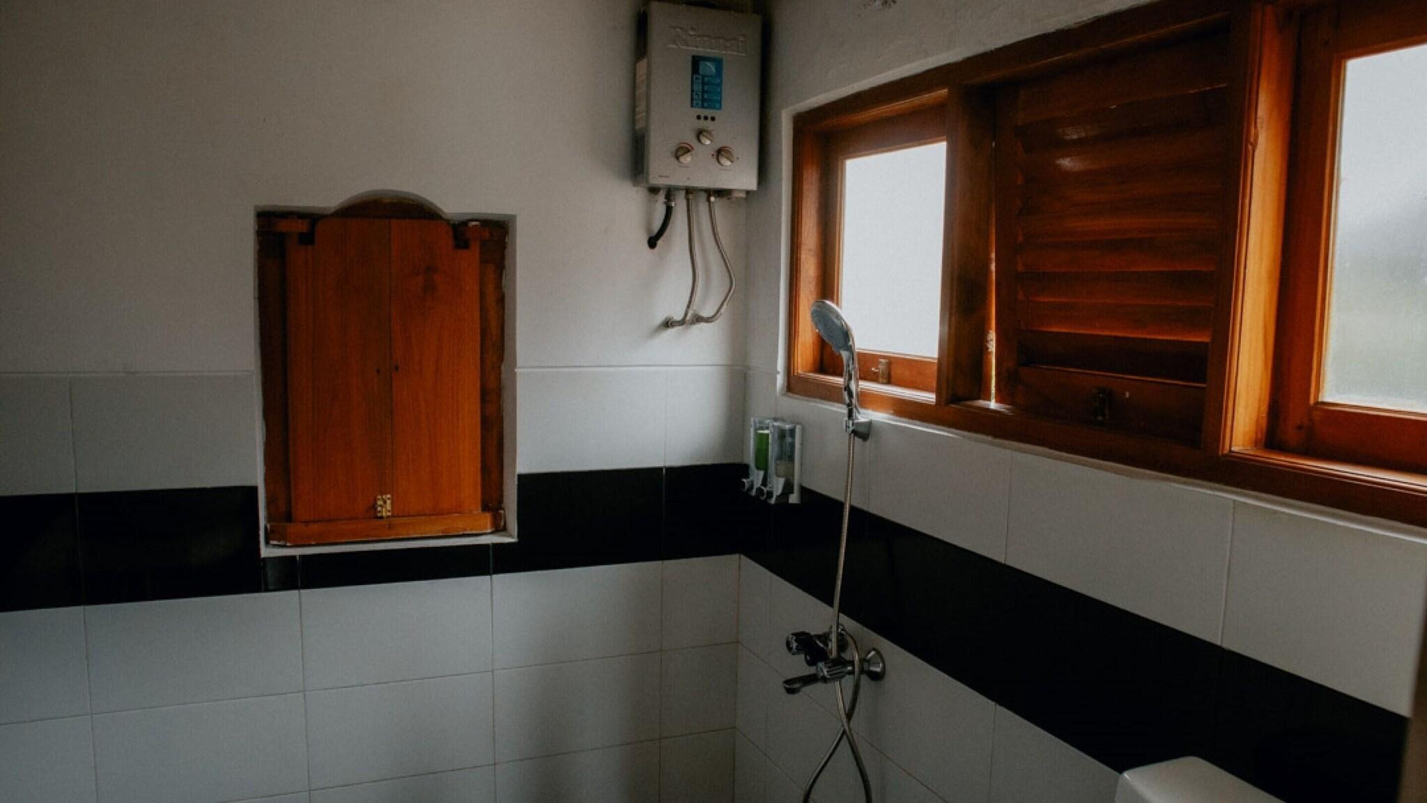 Double Queen Size Bed