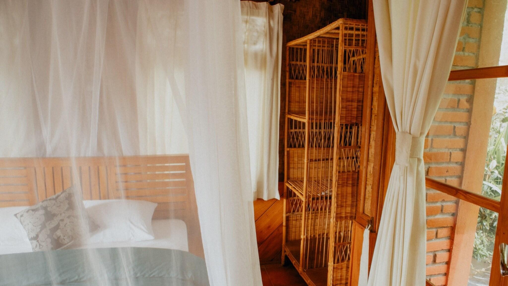 Double Queen Size Bed