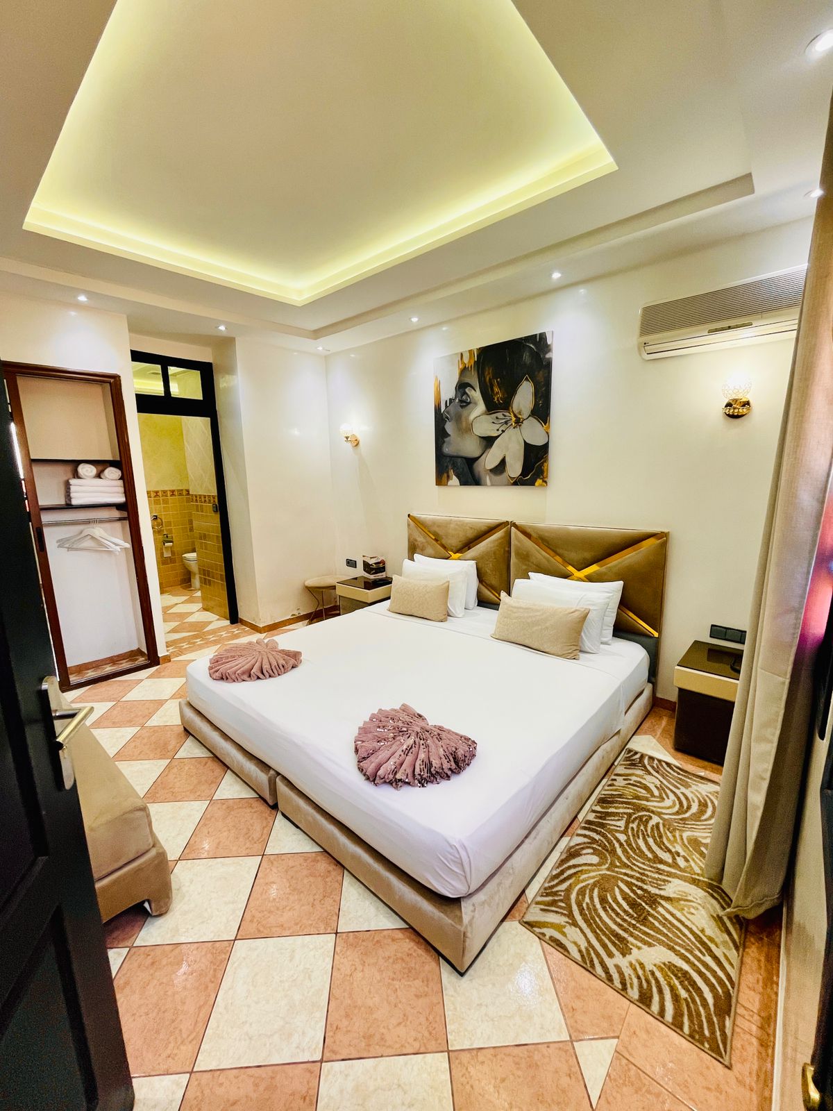 Double or Twin Superior King Bed