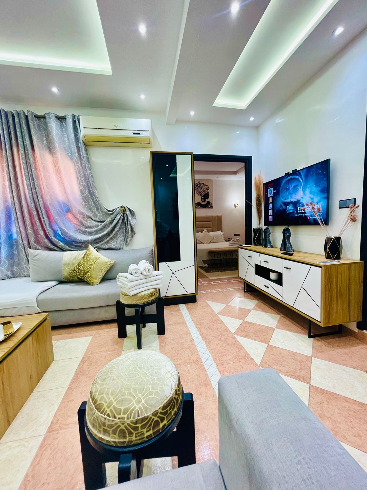 Junior Suite Deluxe King Bed