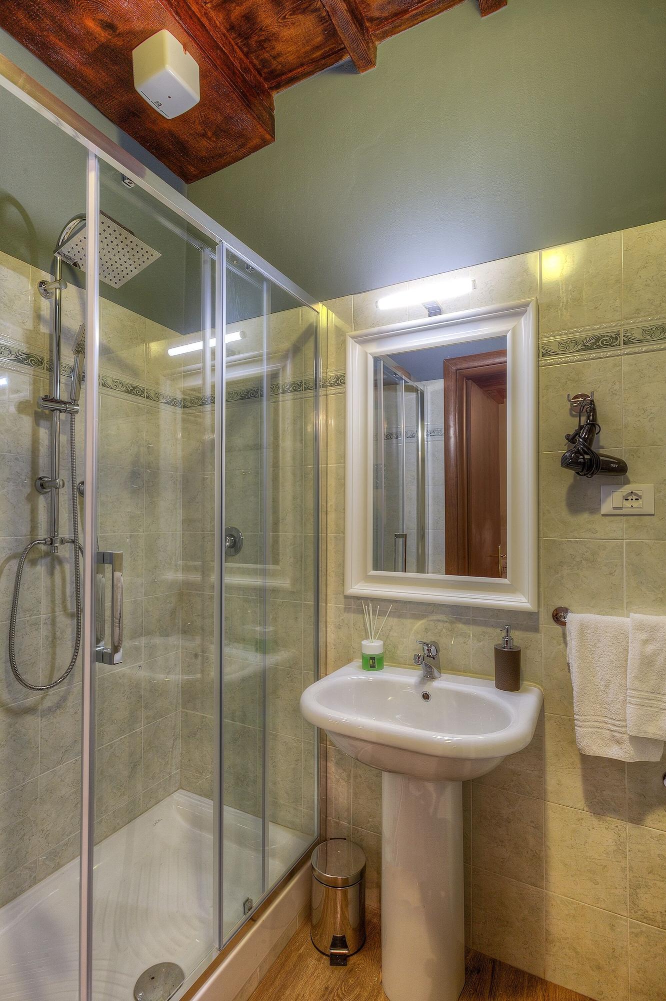 Double Queen Size Bed