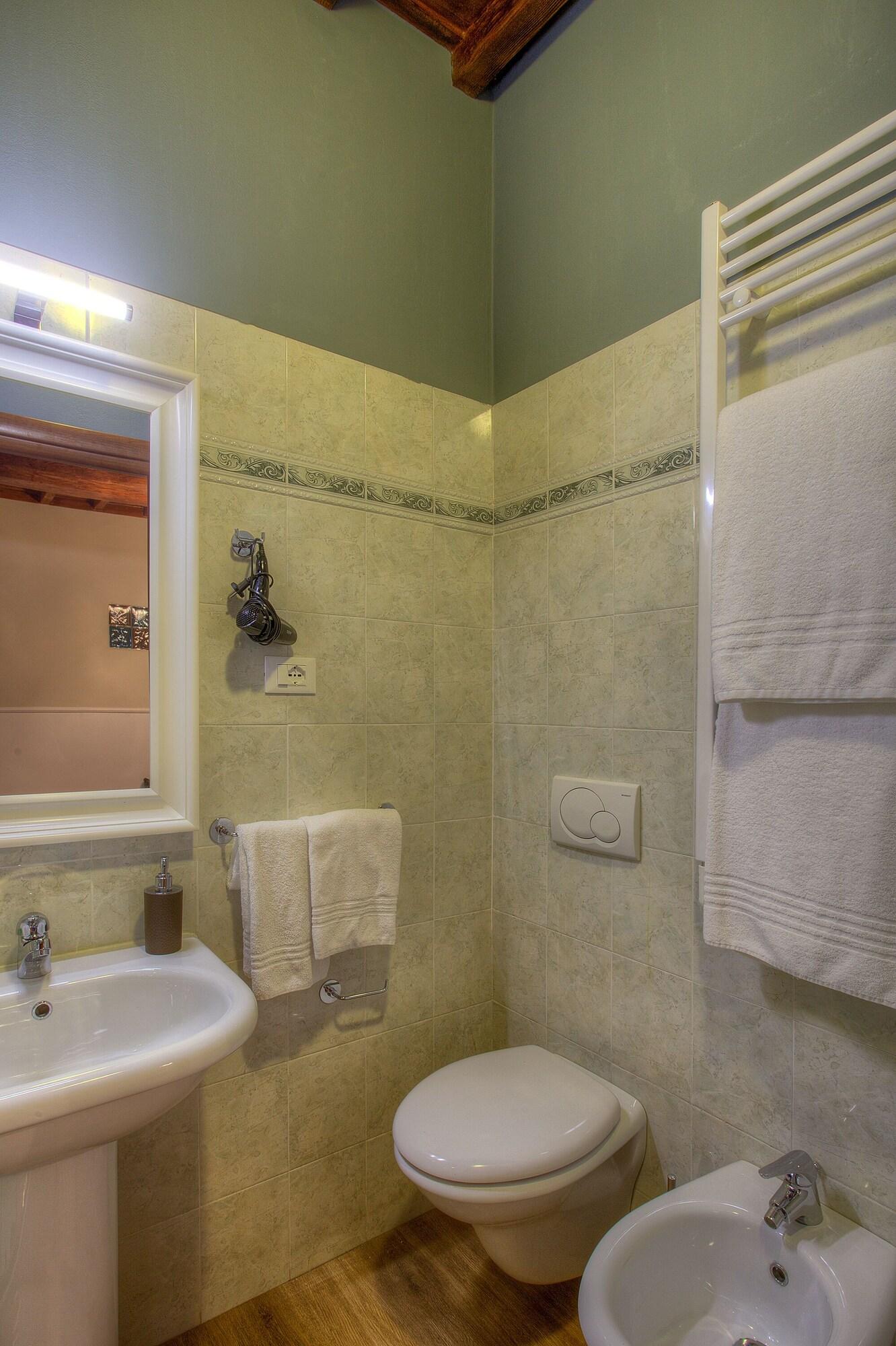 Double Deluxe One Bed