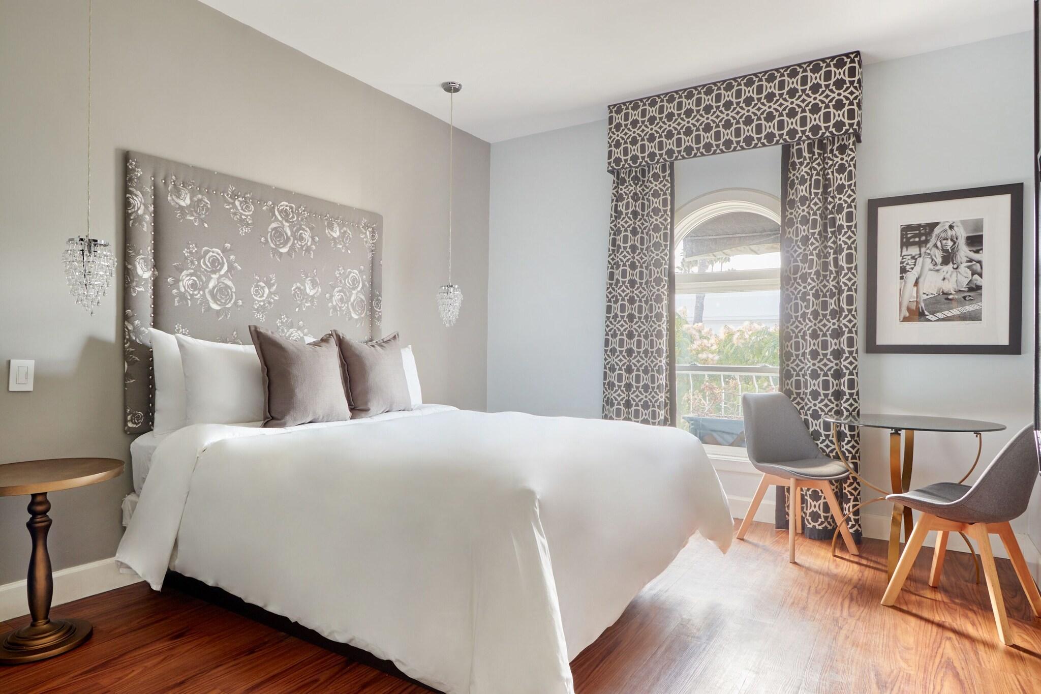 Double Superior Queen Bed