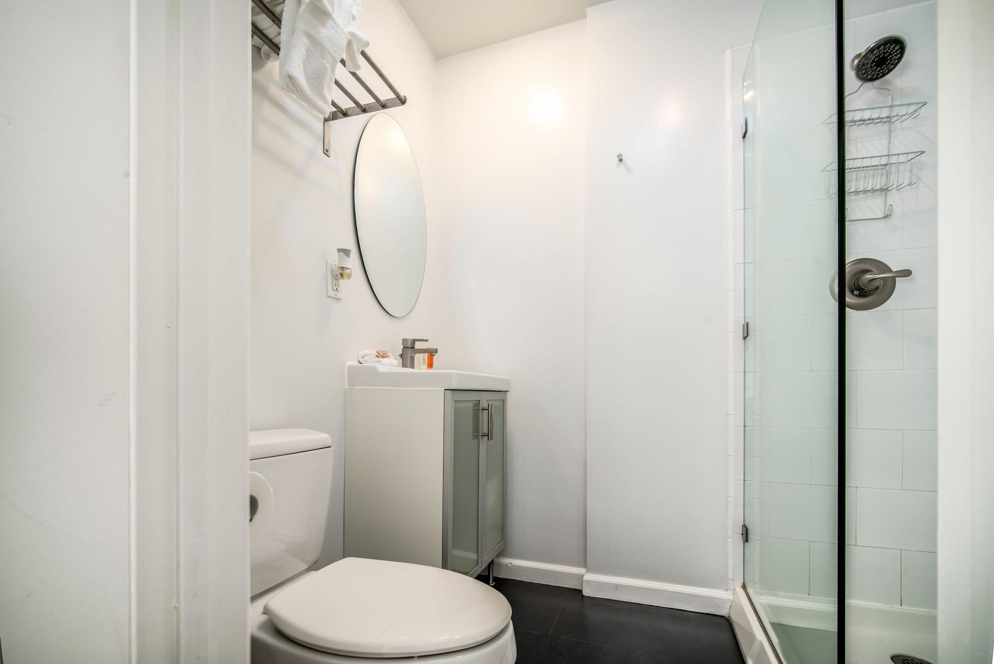 Studio Partial Ocean View Queen Bed