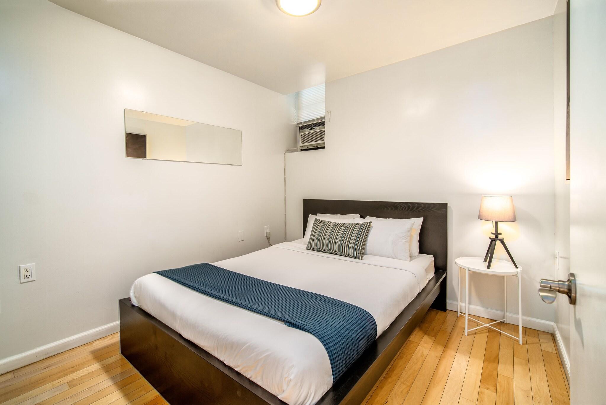 Suite Deluxe Partial Ocean View