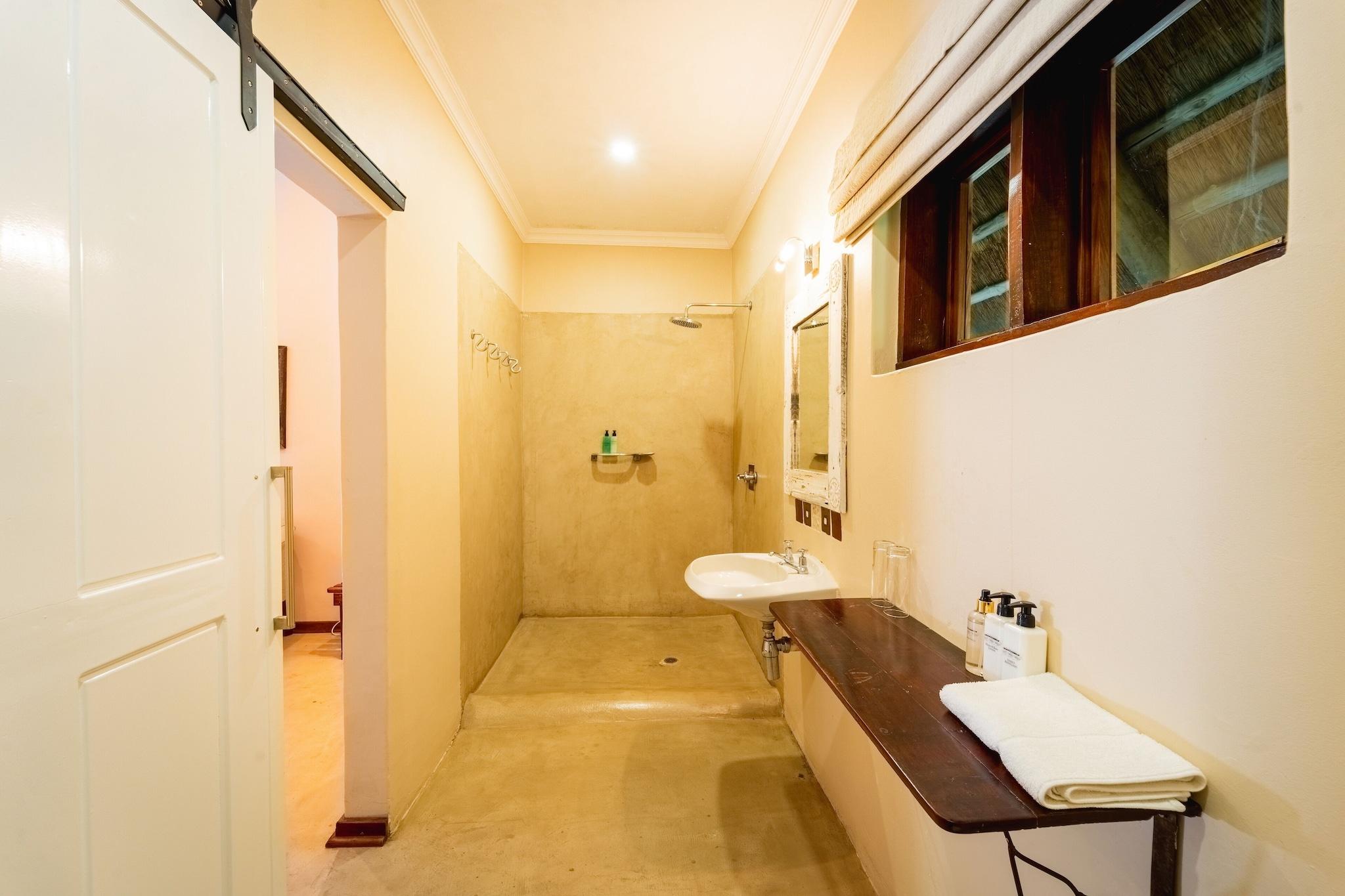 Double Classic Double Bed