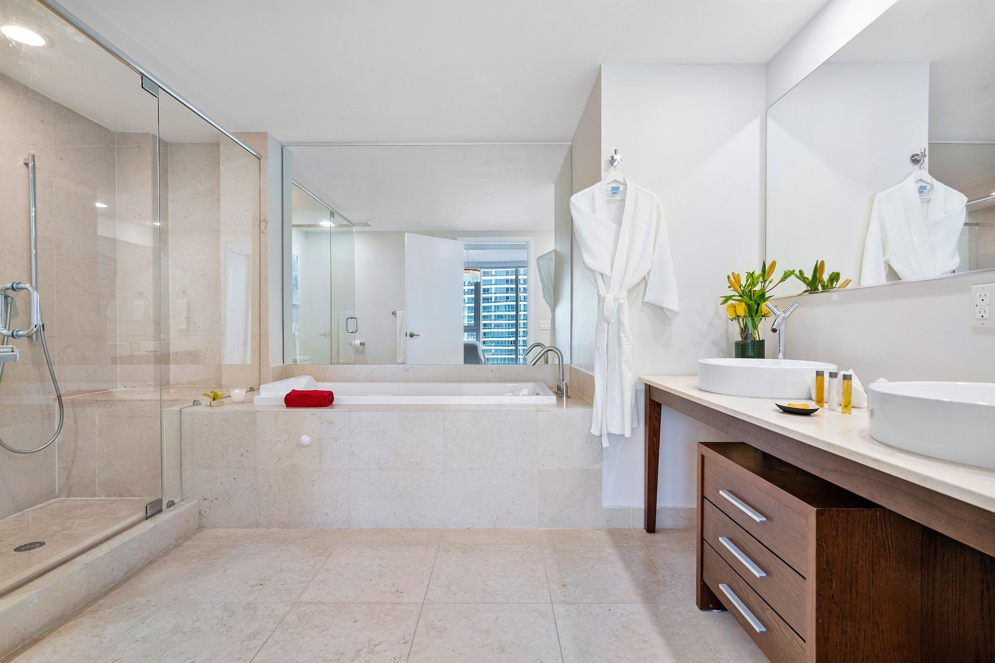 Apartment King Bed Two Bedrooms