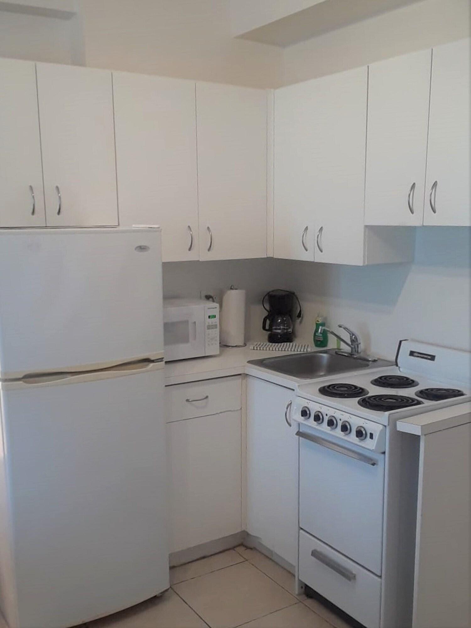 Studio City View King Bed