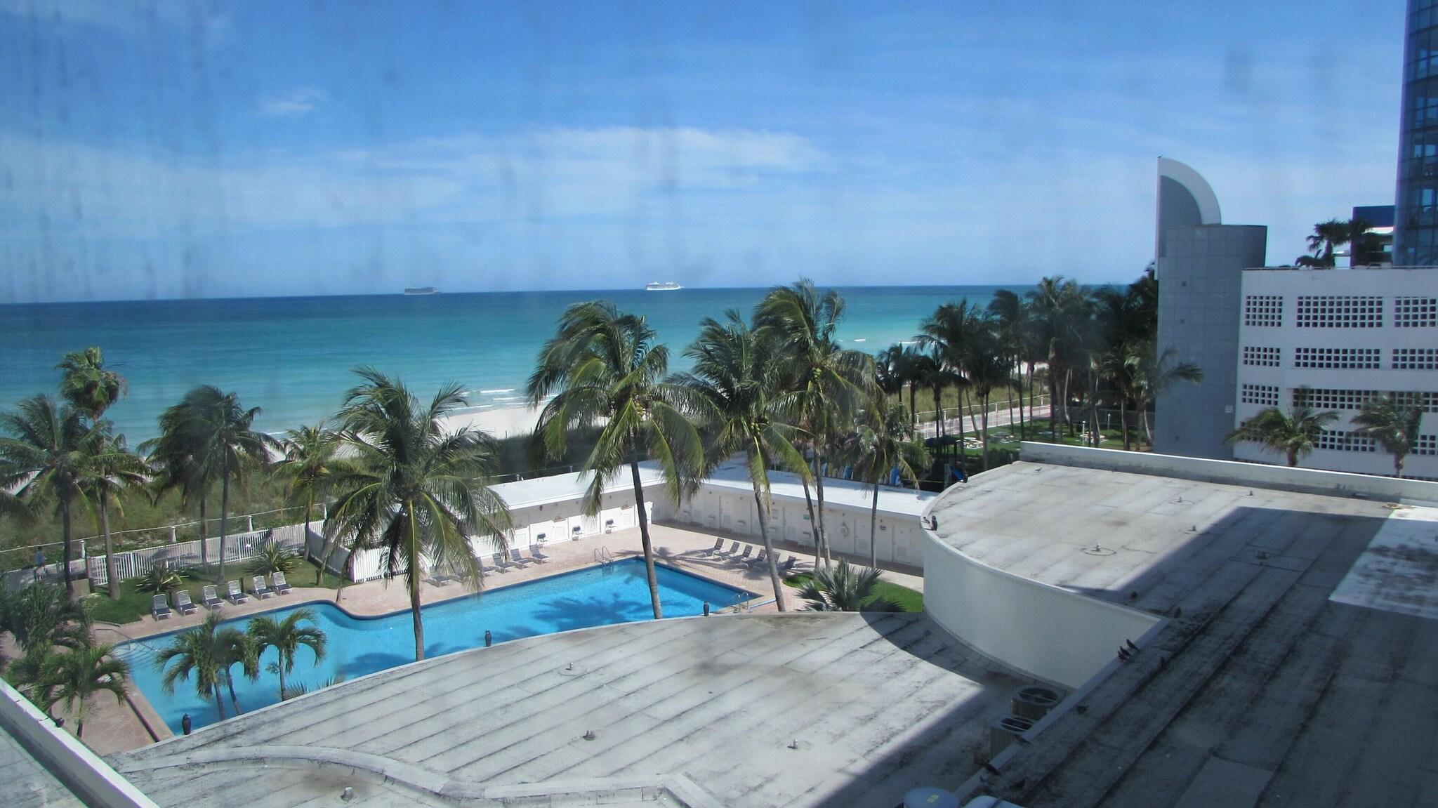 Studio Ocean View Two Double Beds