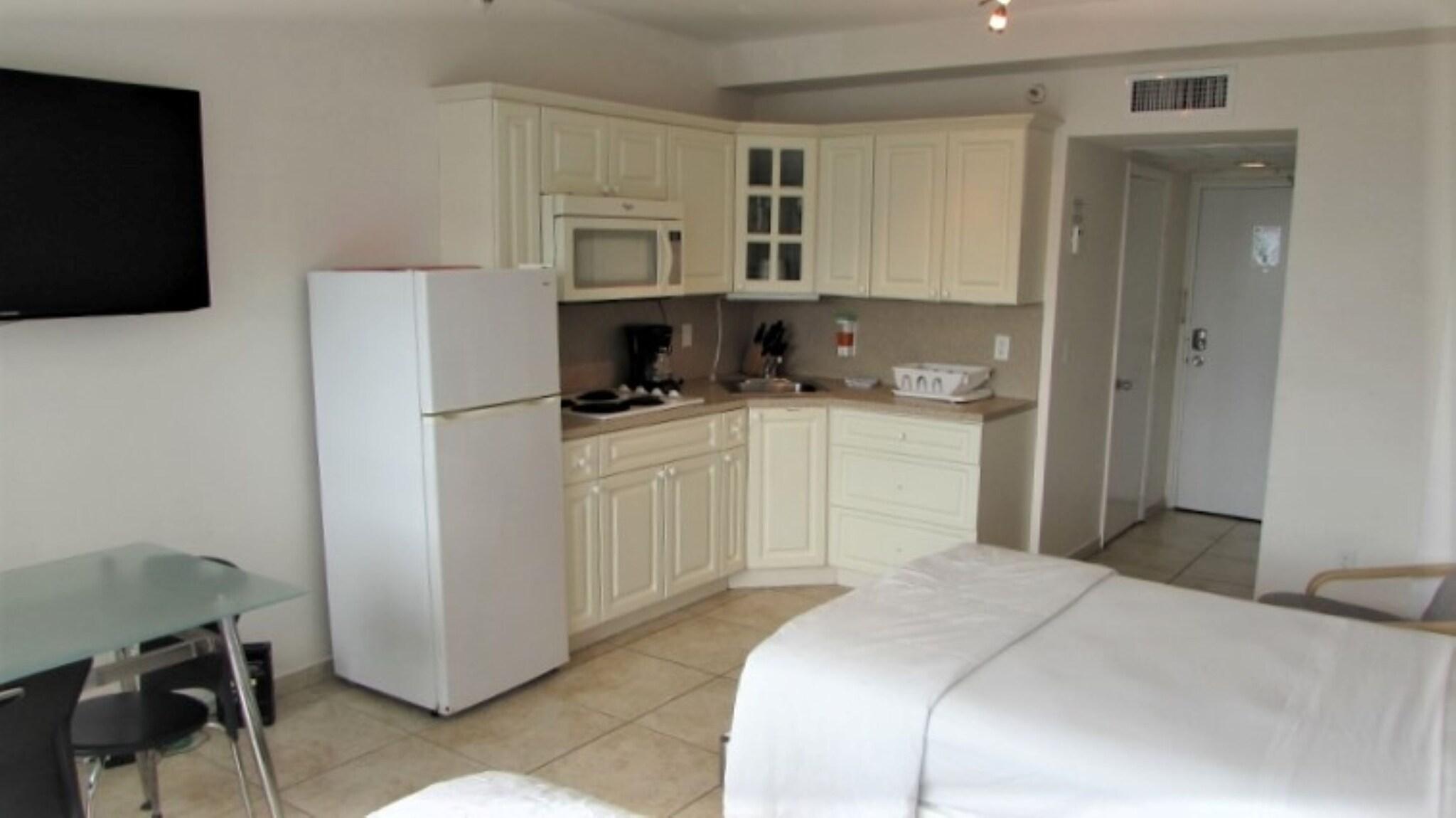 Studio Two Double Beds