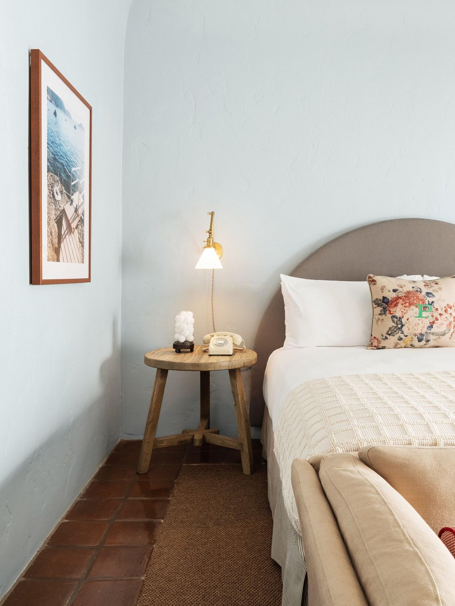 Double Classic King Bed