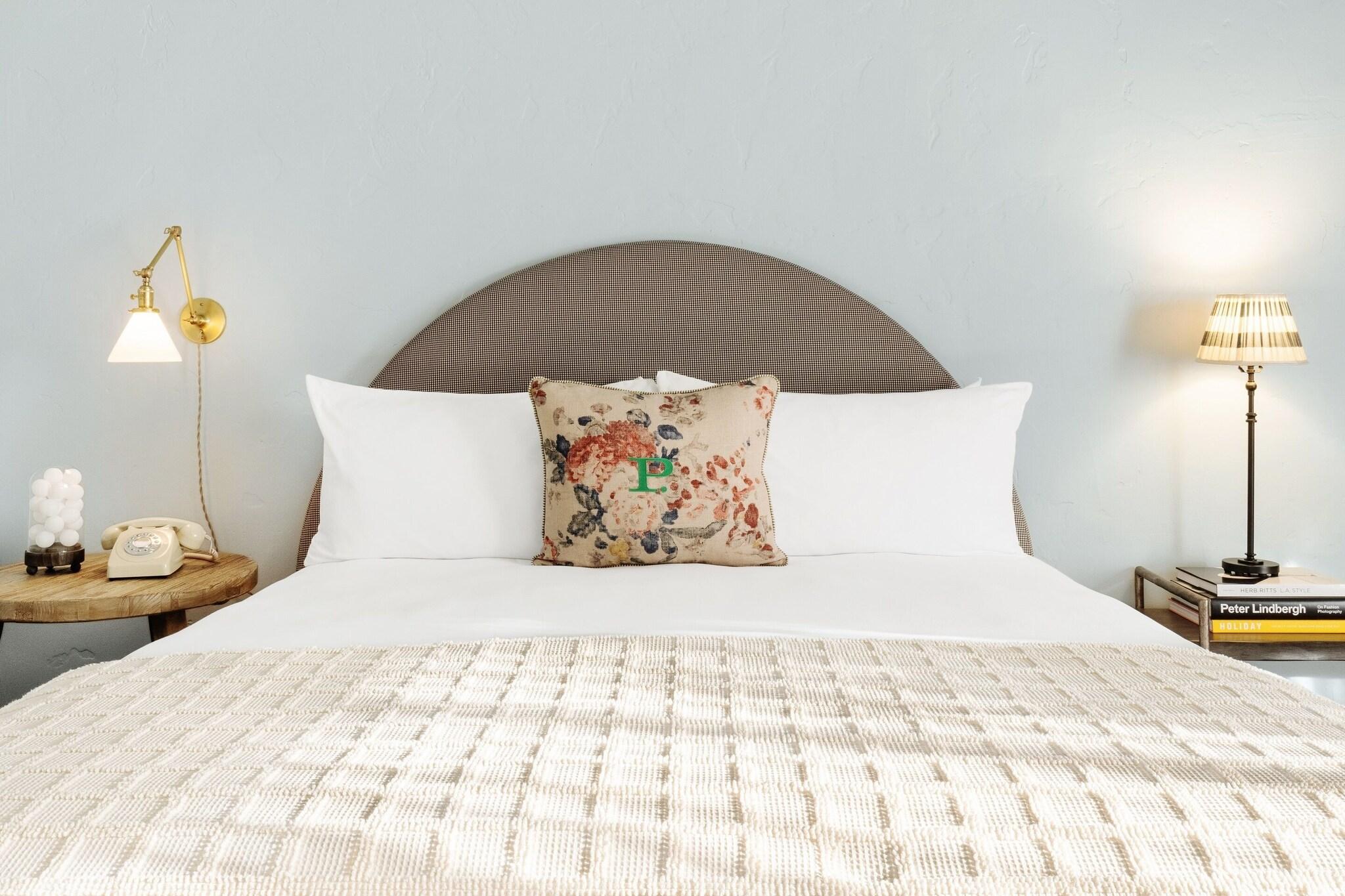 Double Deluxe King Bed