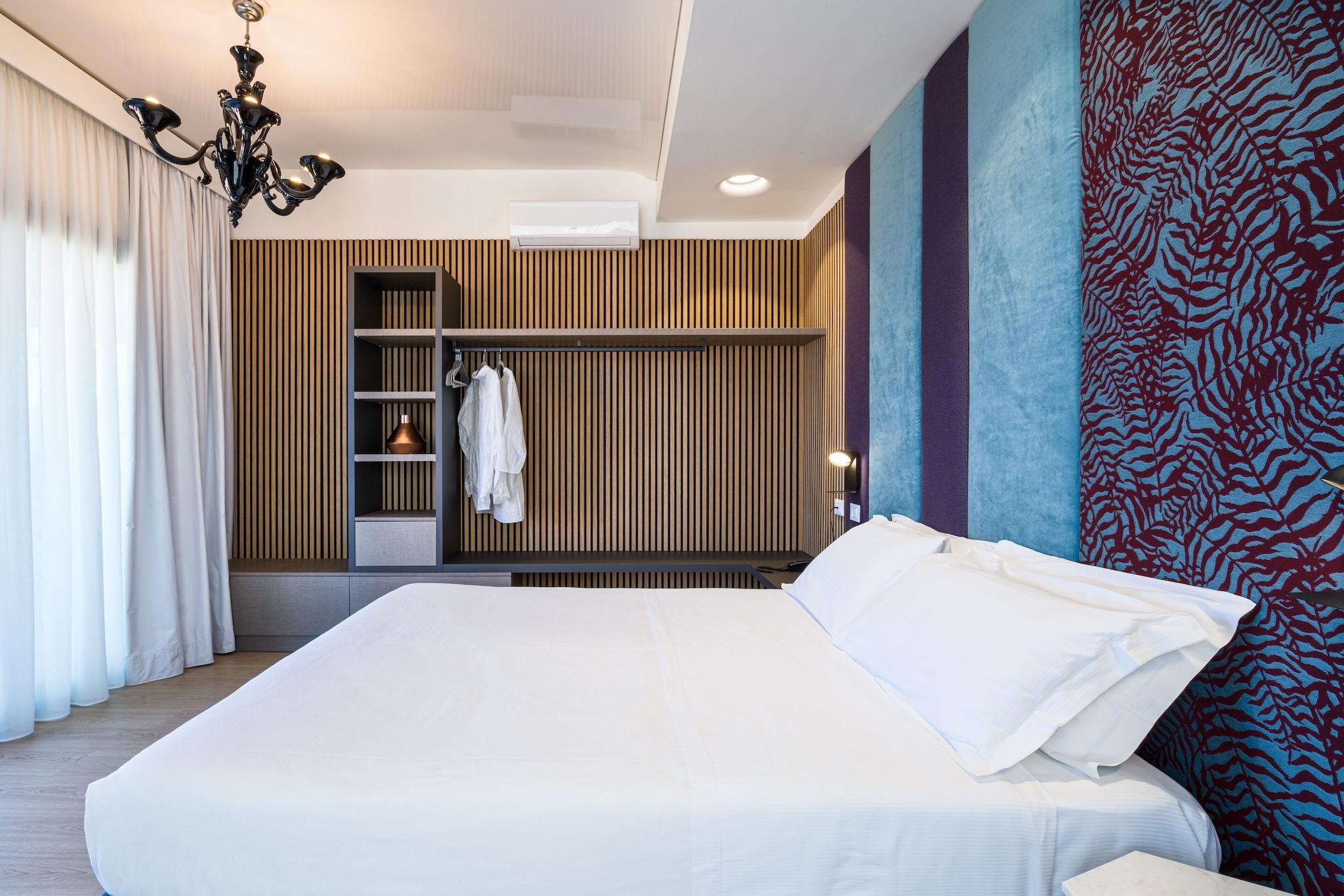 Double Deluxe Queen Bed