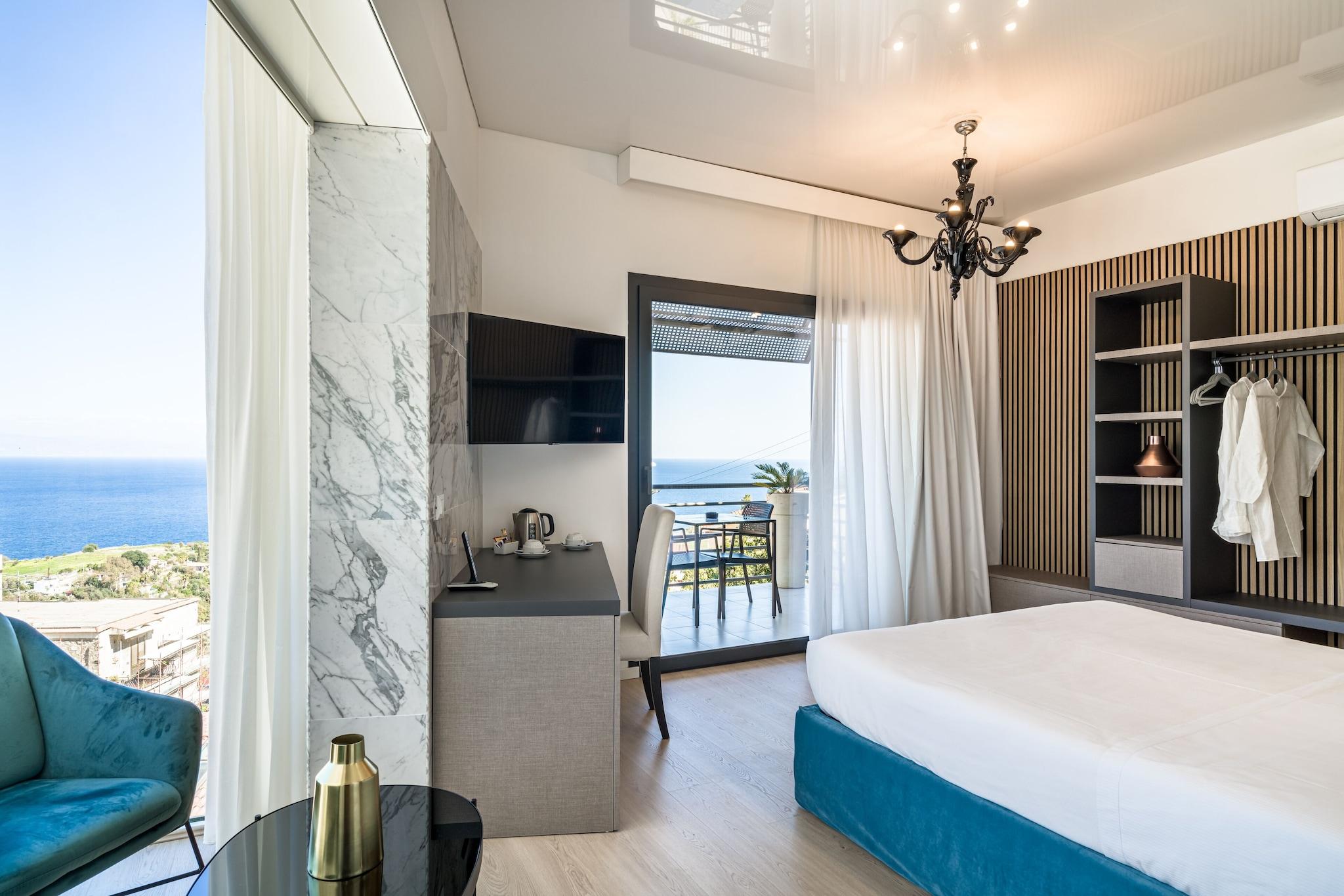 Double Deluxe Queen Bed