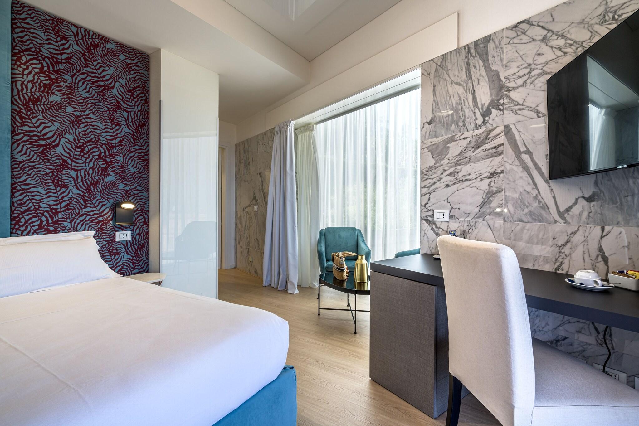 Double Deluxe Queen Bed