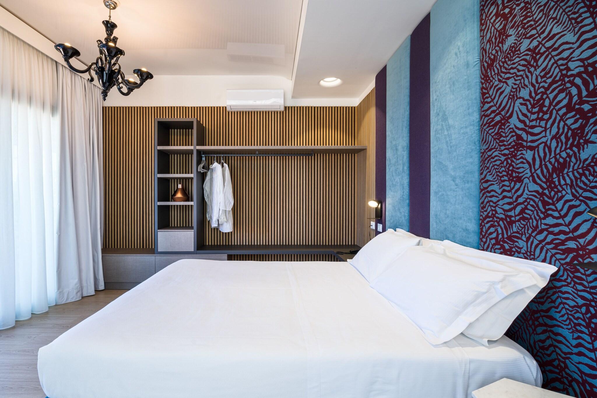 Double Deluxe Queen Bed