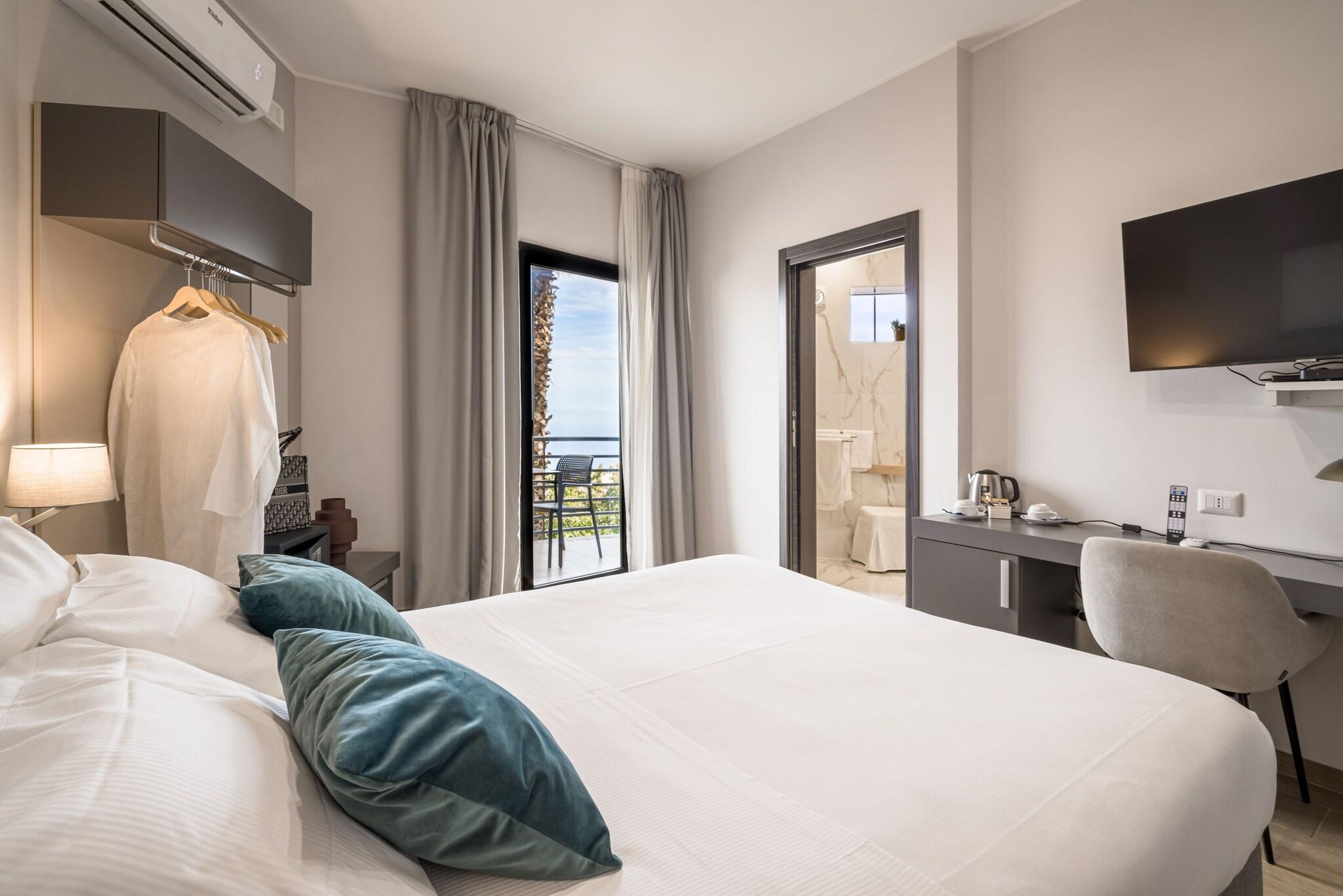 Double Partial Sea View