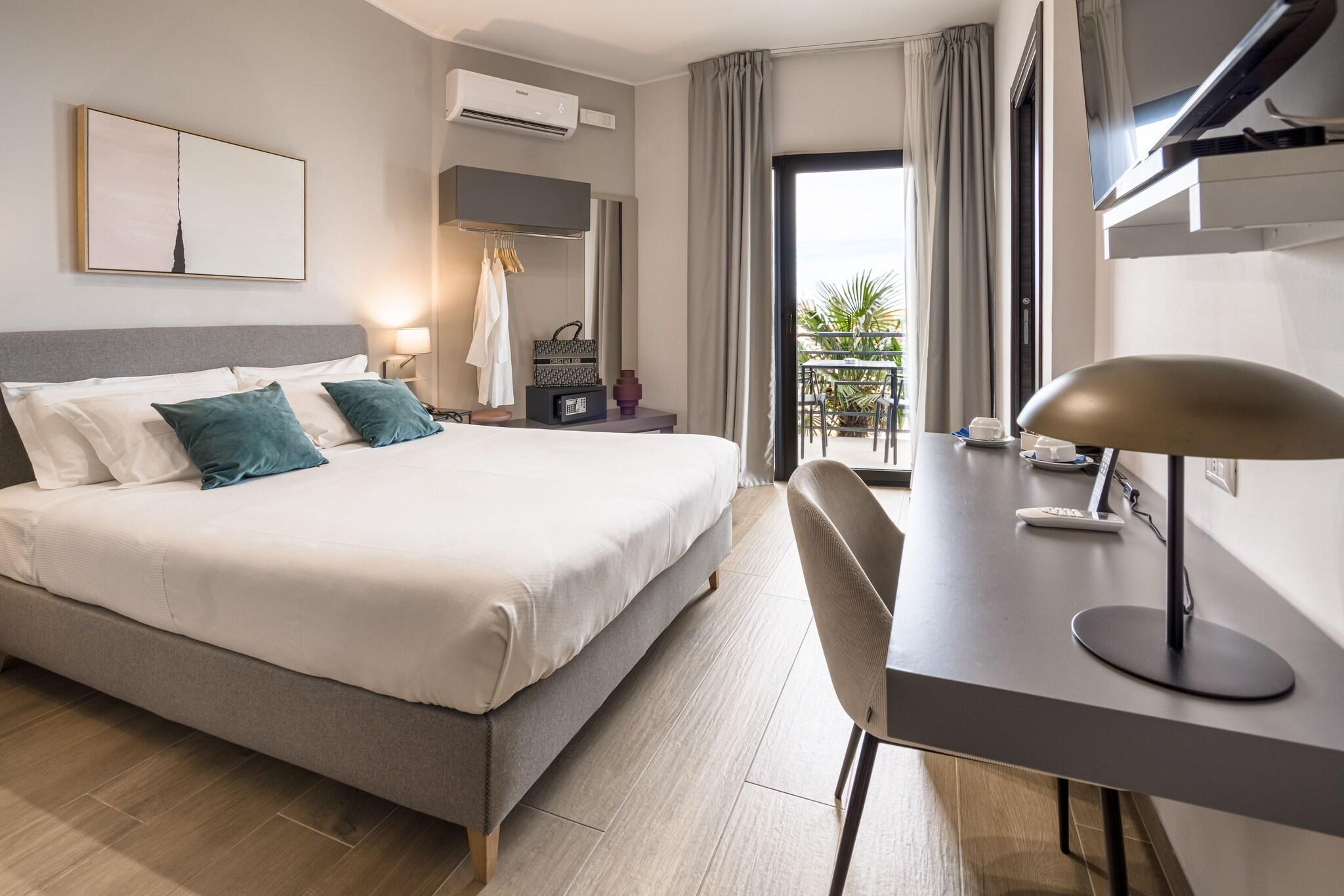 Double Partial Sea View