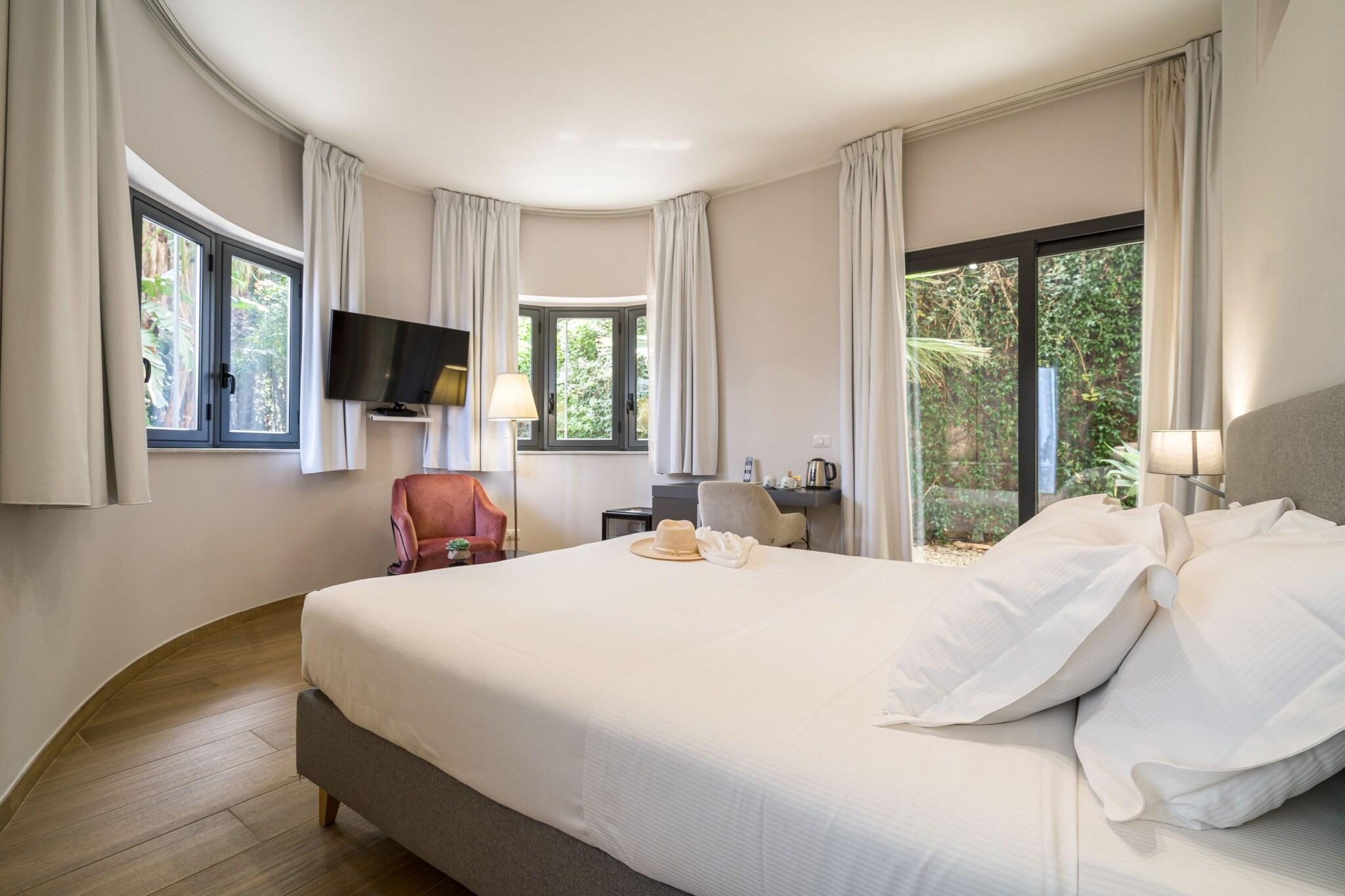 Double Partial Sea View