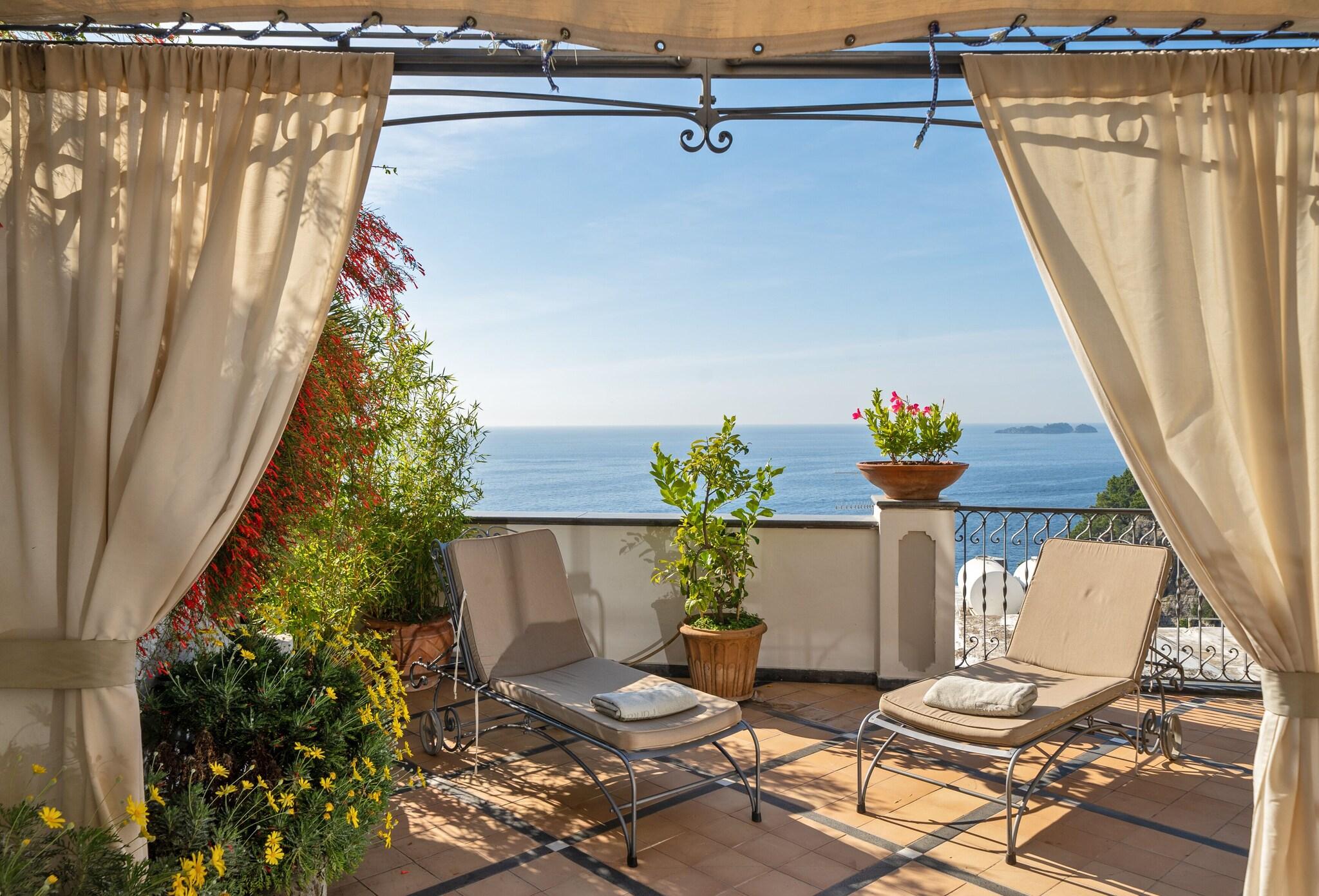 Suite Sea View King Bed